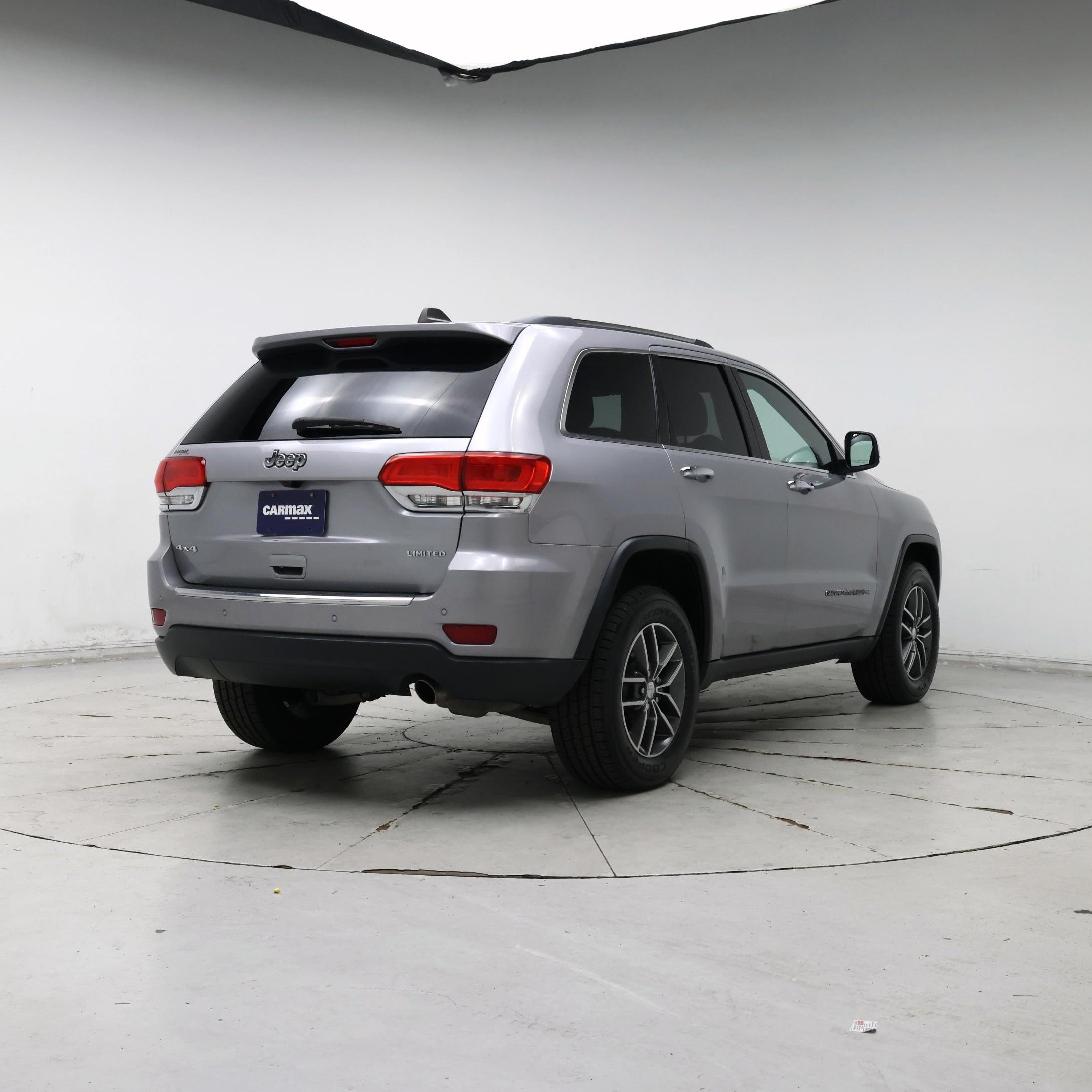 Thumbnail: 2017 Jeep Grand Cherokee - 8
