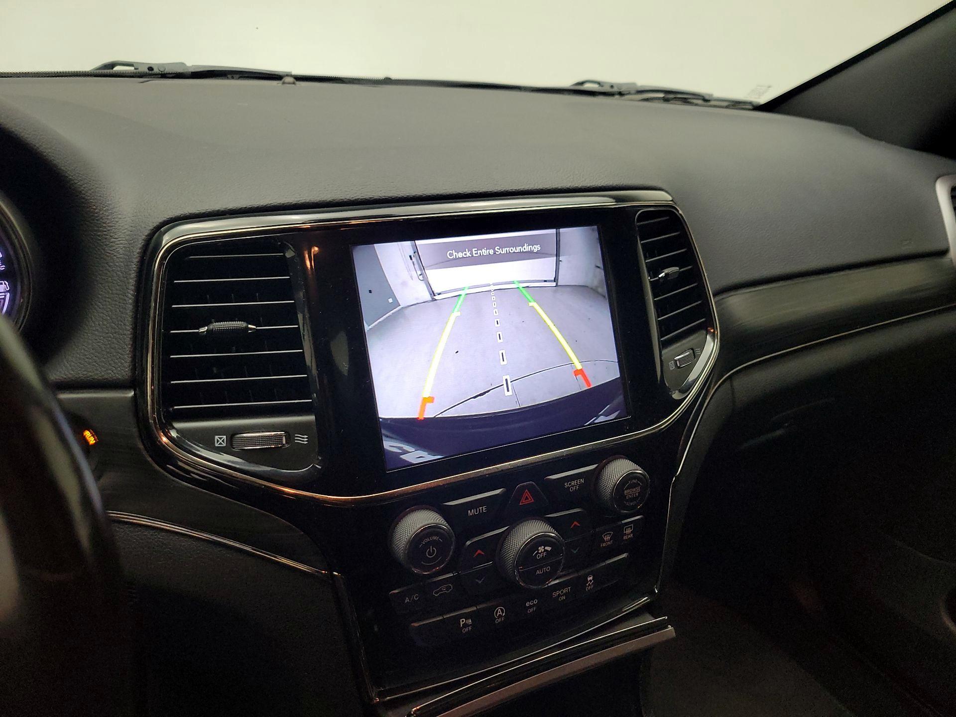 Thumbnail: 2020 Jeep Grand Cherokee - 15