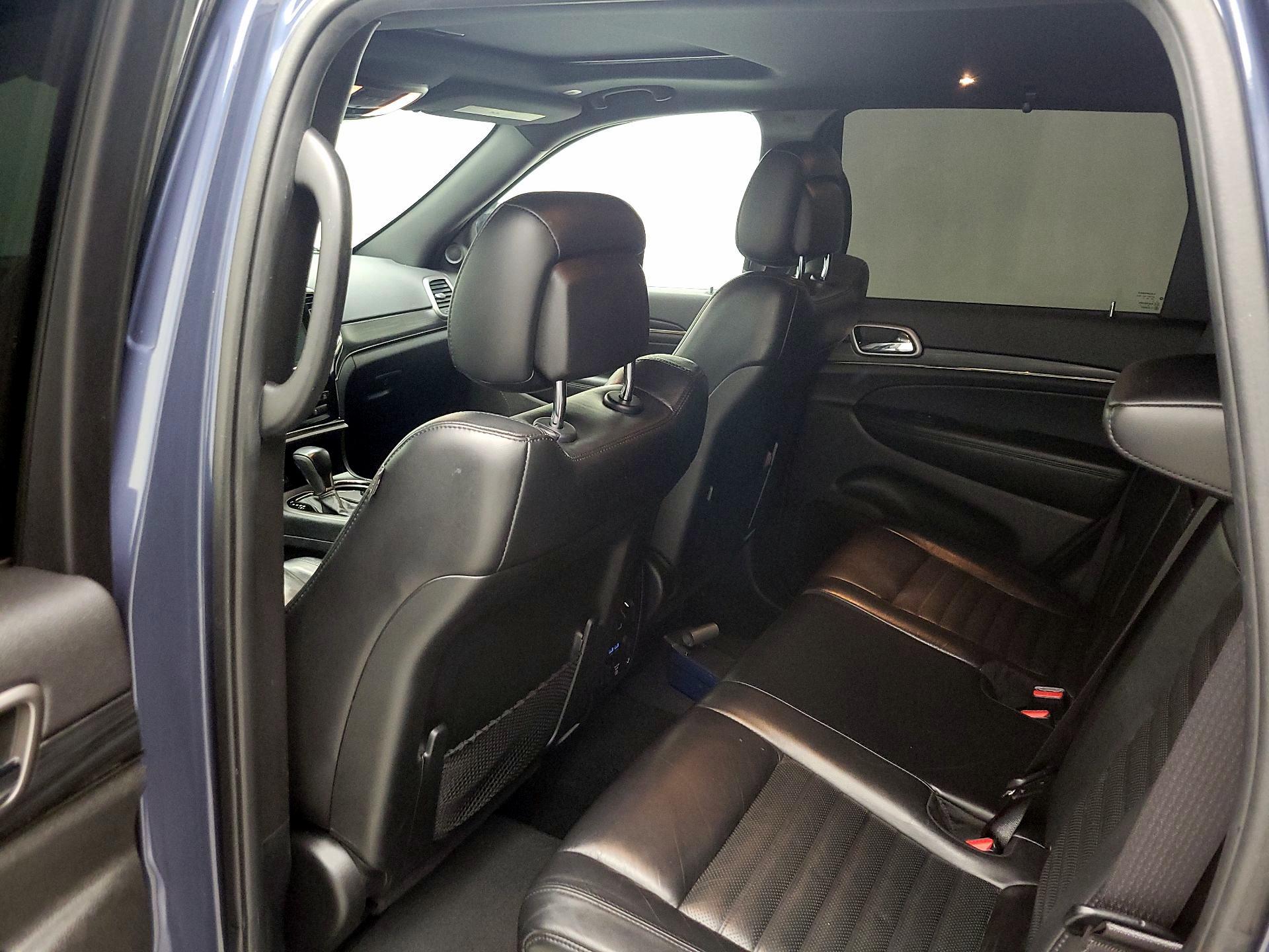 Thumbnail: 2020 Jeep Grand Cherokee - 20