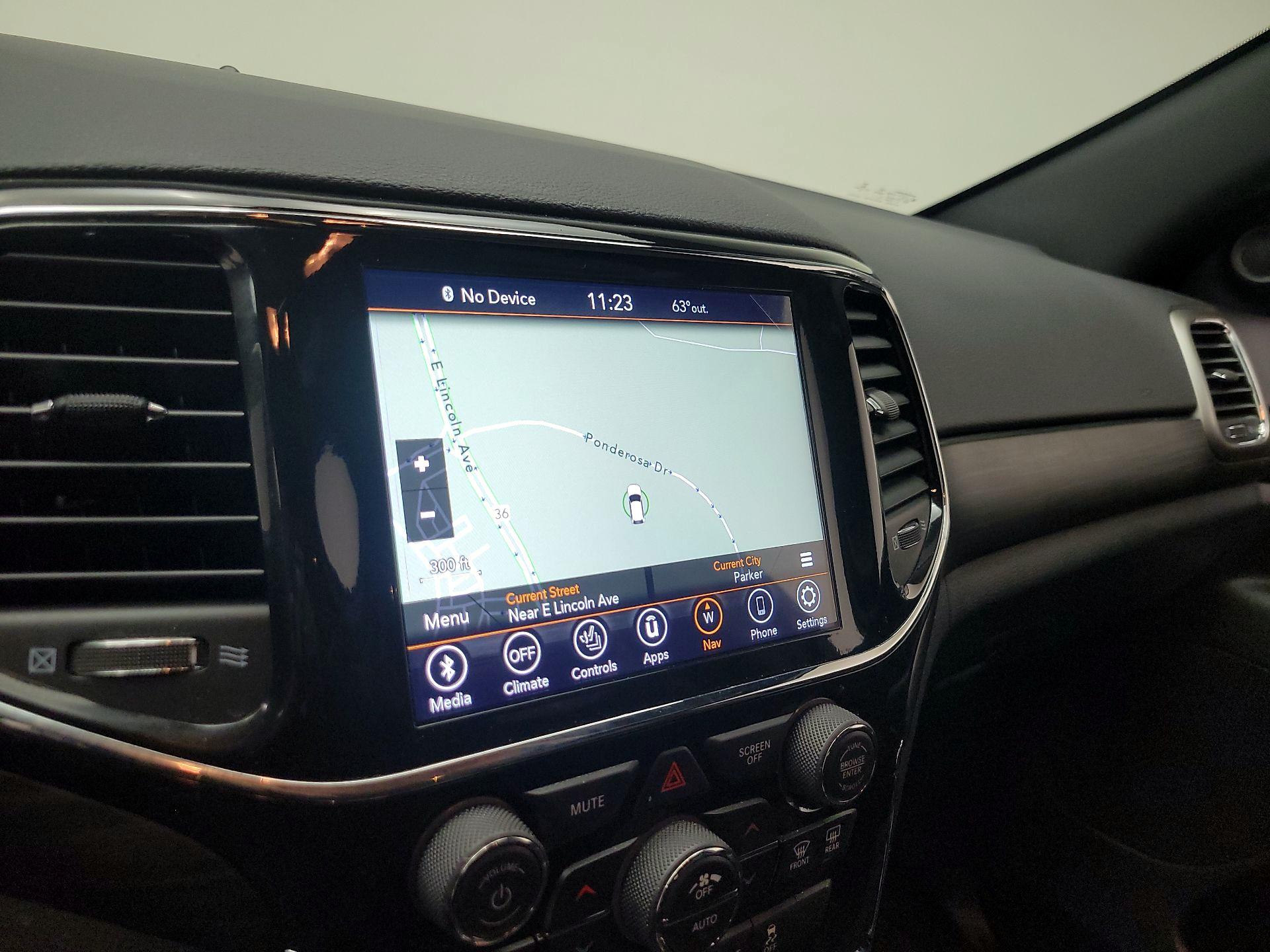 Thumbnail: 2022 Jeep Grand Cherokee - 14