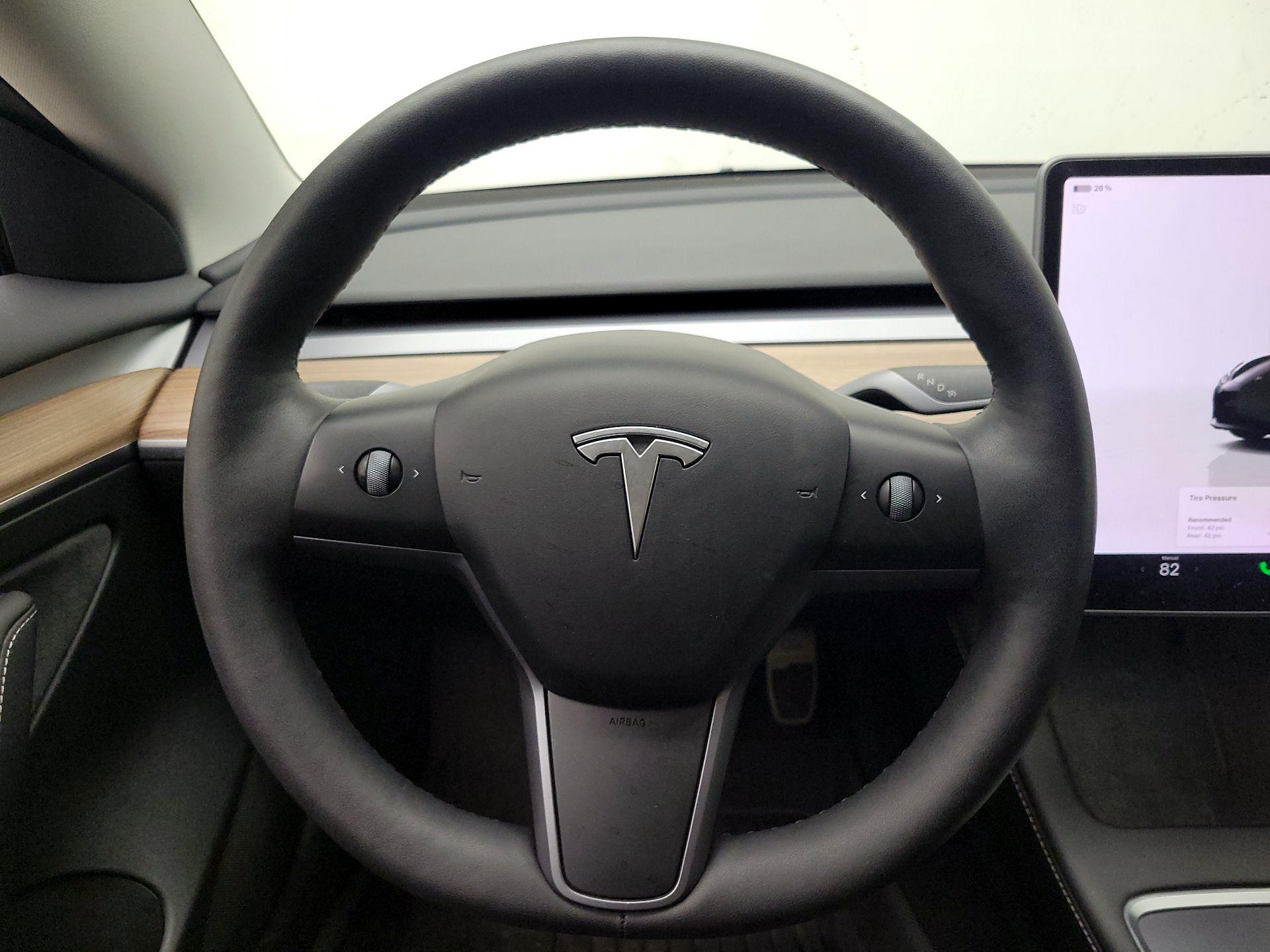 Thumbnail: 2023 Tesla Model 3 - 10