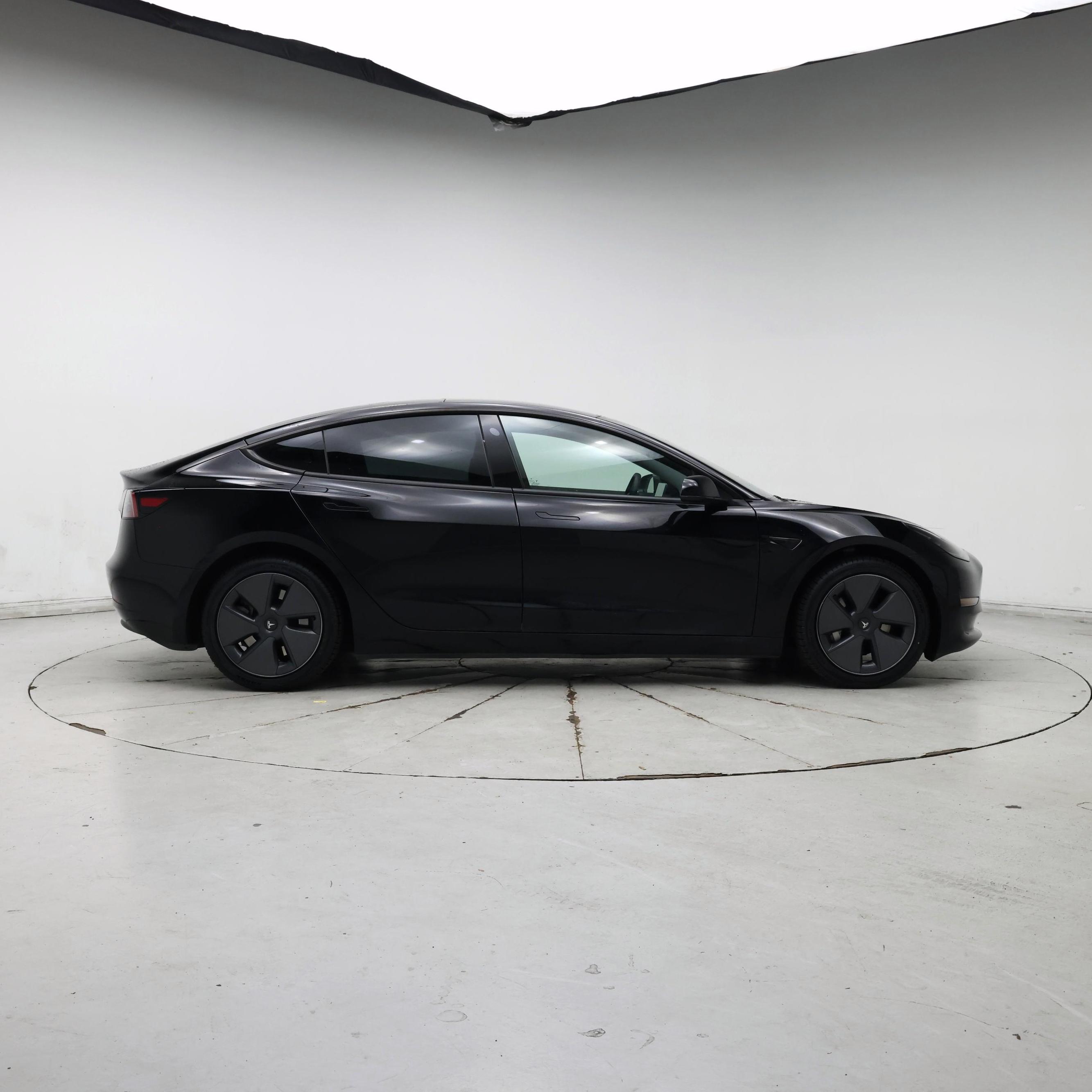 Thumbnail: 2023 Tesla Model 3 - 7