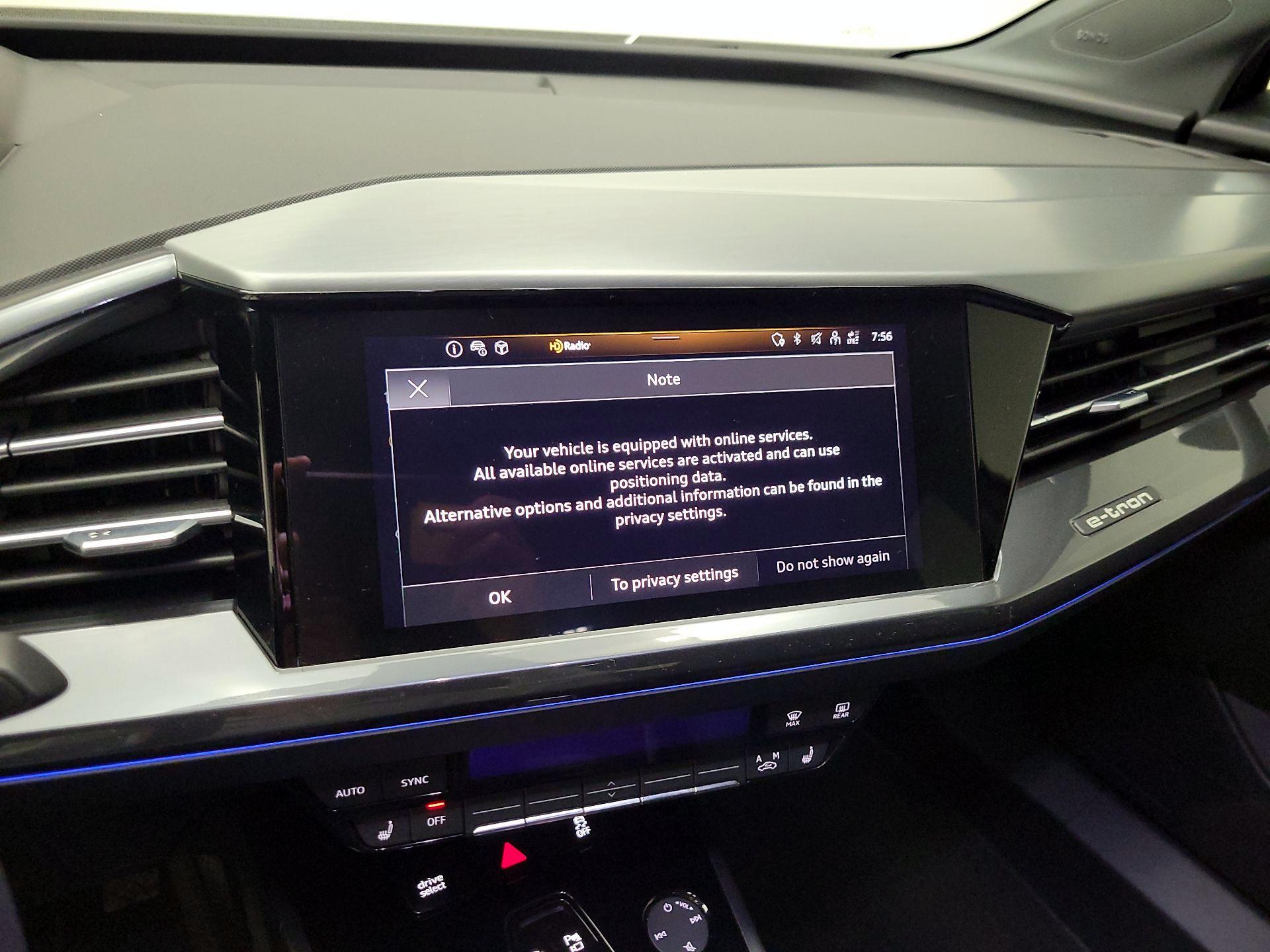 Thumbnail: 2022 Audi Q4 e-tron - 16