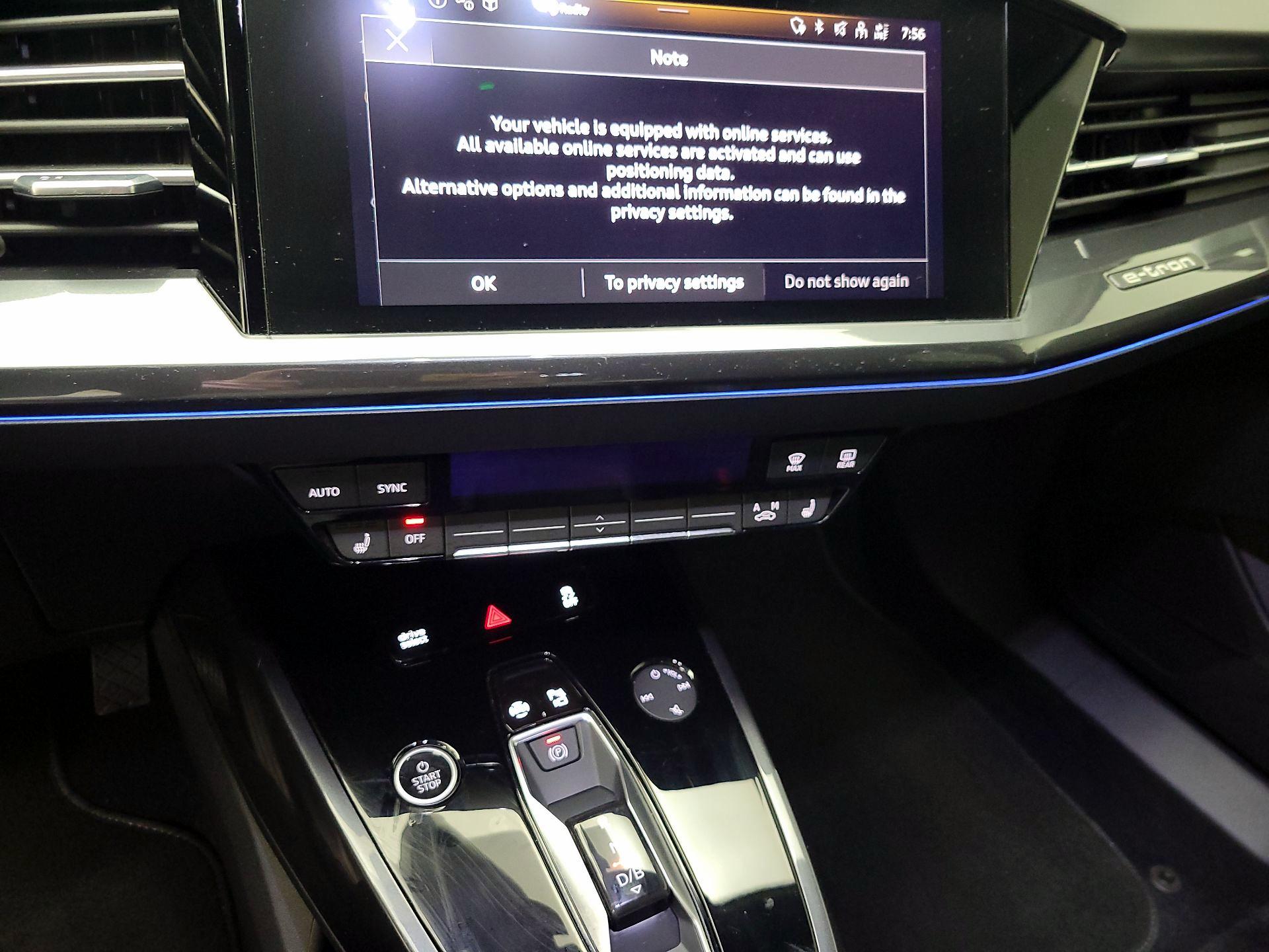 Thumbnail: 2022 Audi Q4 e-tron - 17