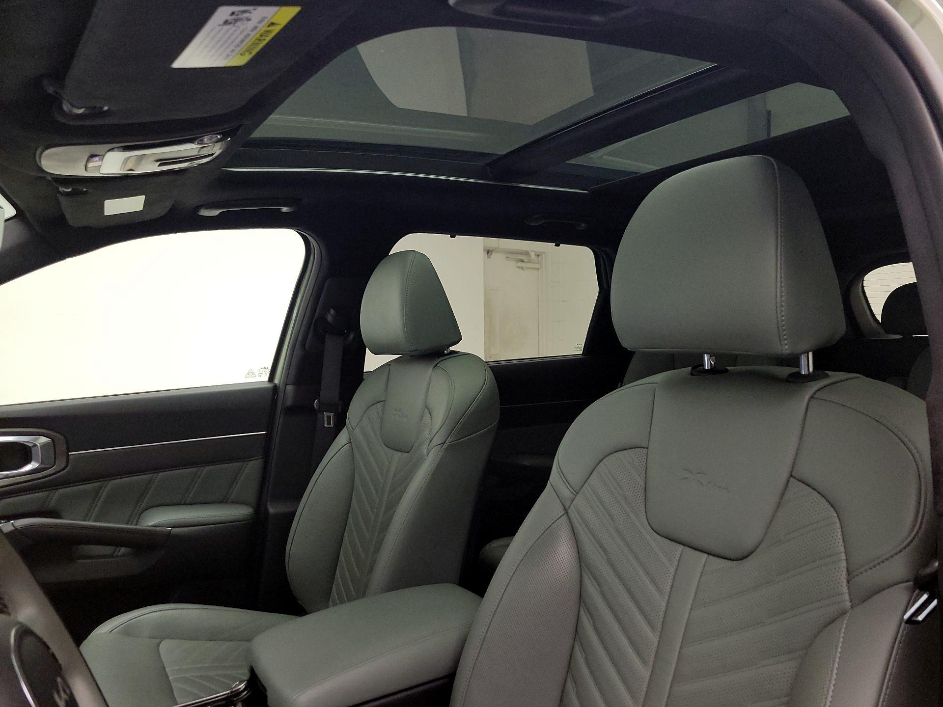 Thumbnail: 2024 Kia Sorento - 20
