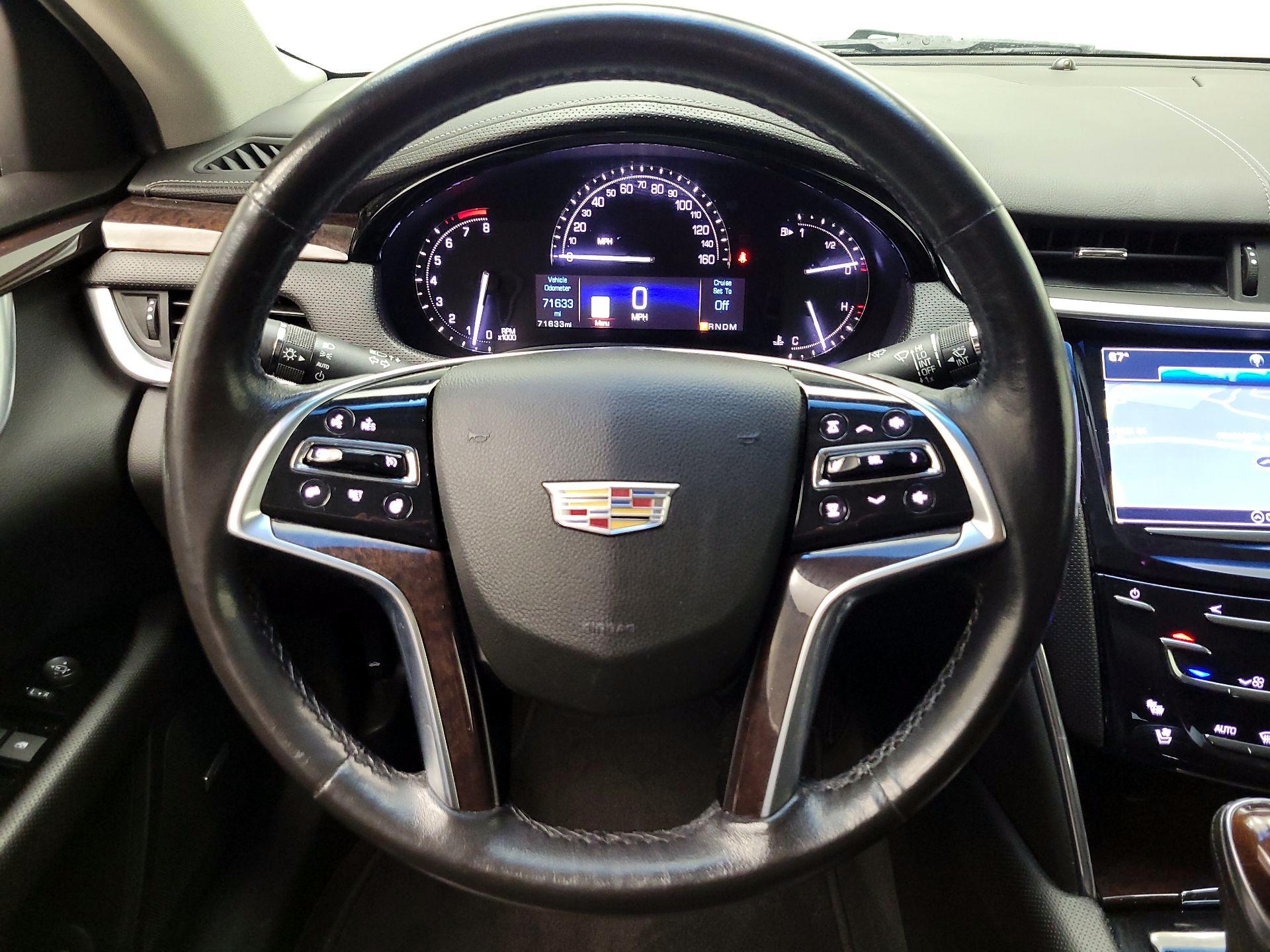 Thumbnail: 2017 Cadillac XTS - 10
