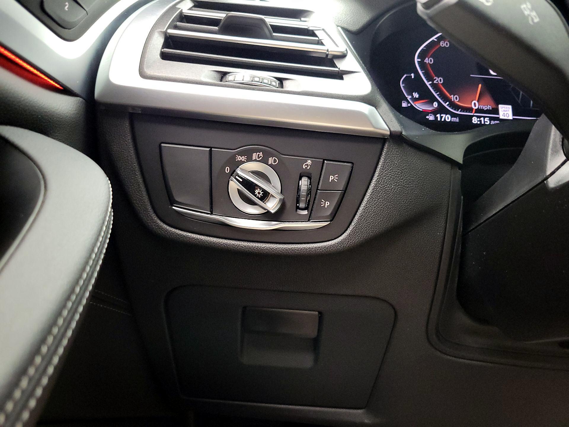 Thumbnail: 2022 BMW X4 - 13