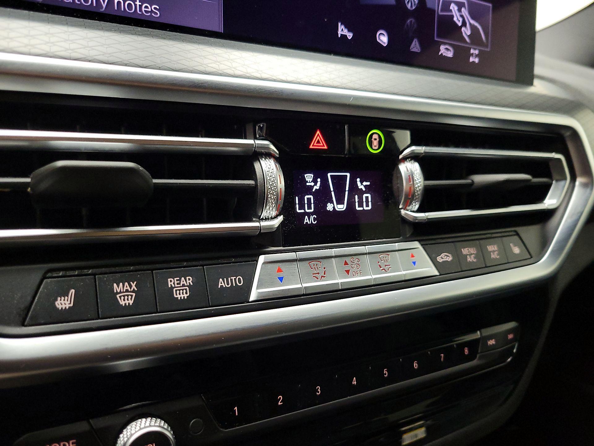 Thumbnail: 2022 BMW X4 - 17