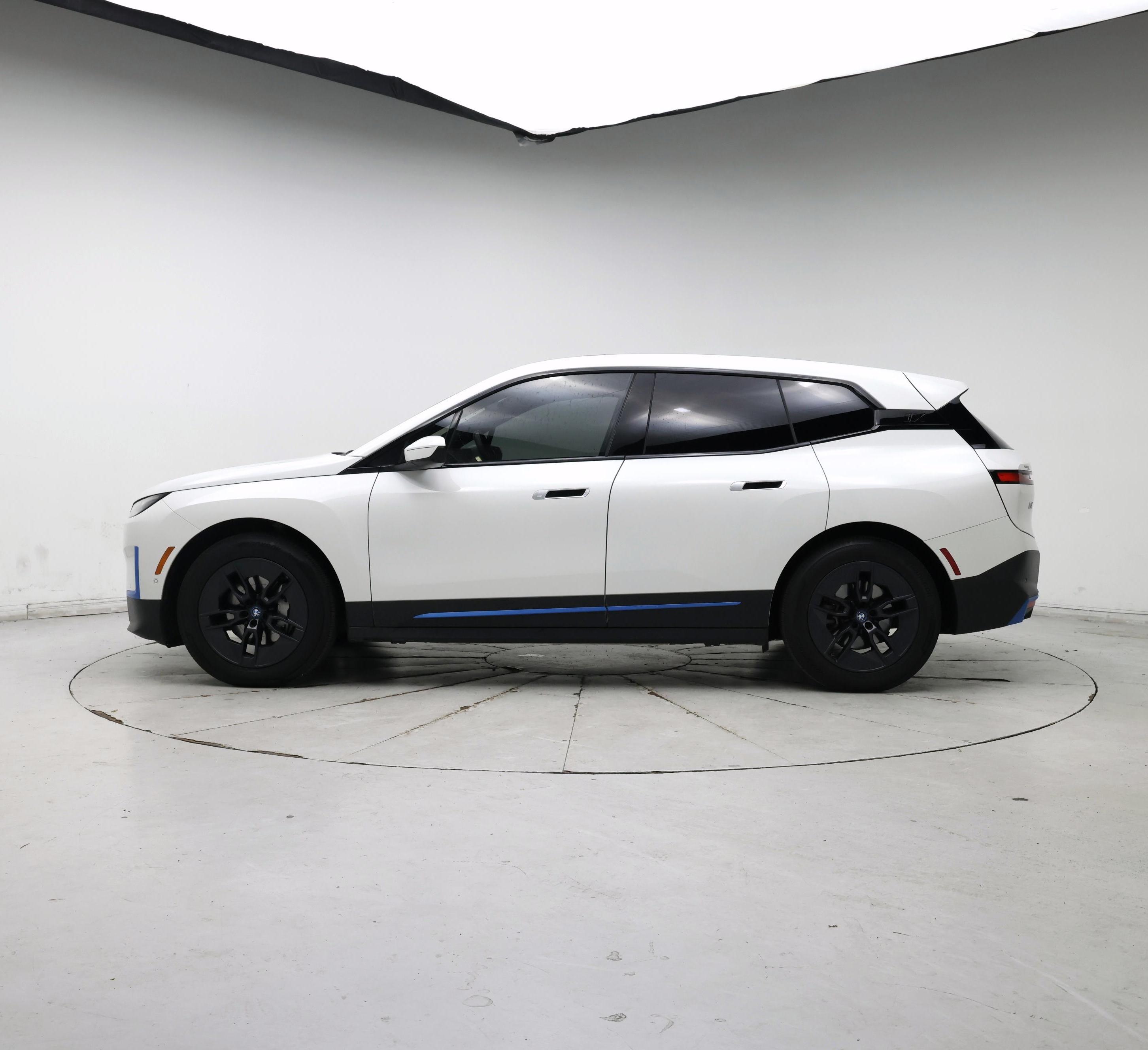 Thumbnail: 2024 BMW iX - 3