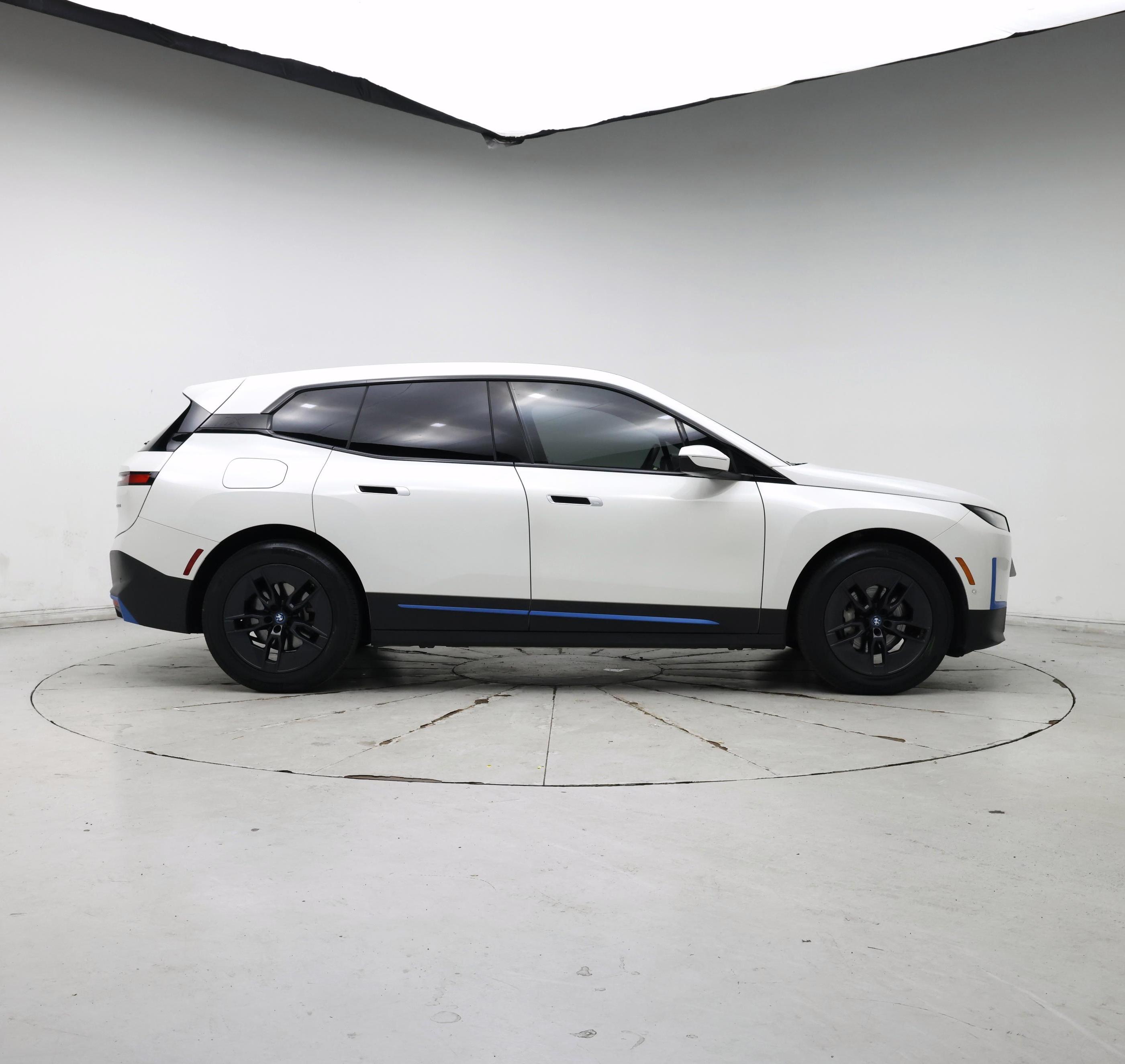 Thumbnail: 2024 BMW iX - 7