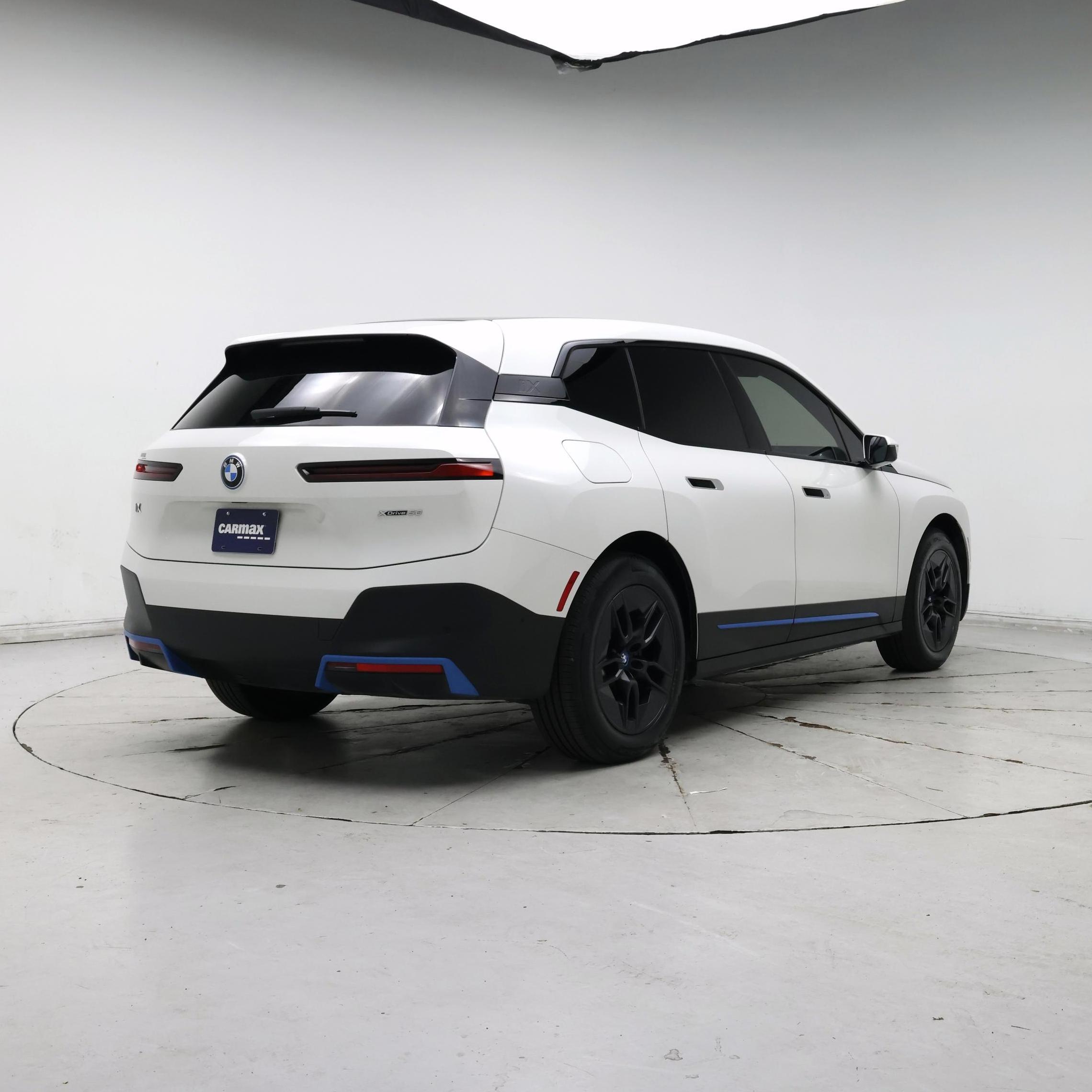 Thumbnail: 2024 BMW iX - 8