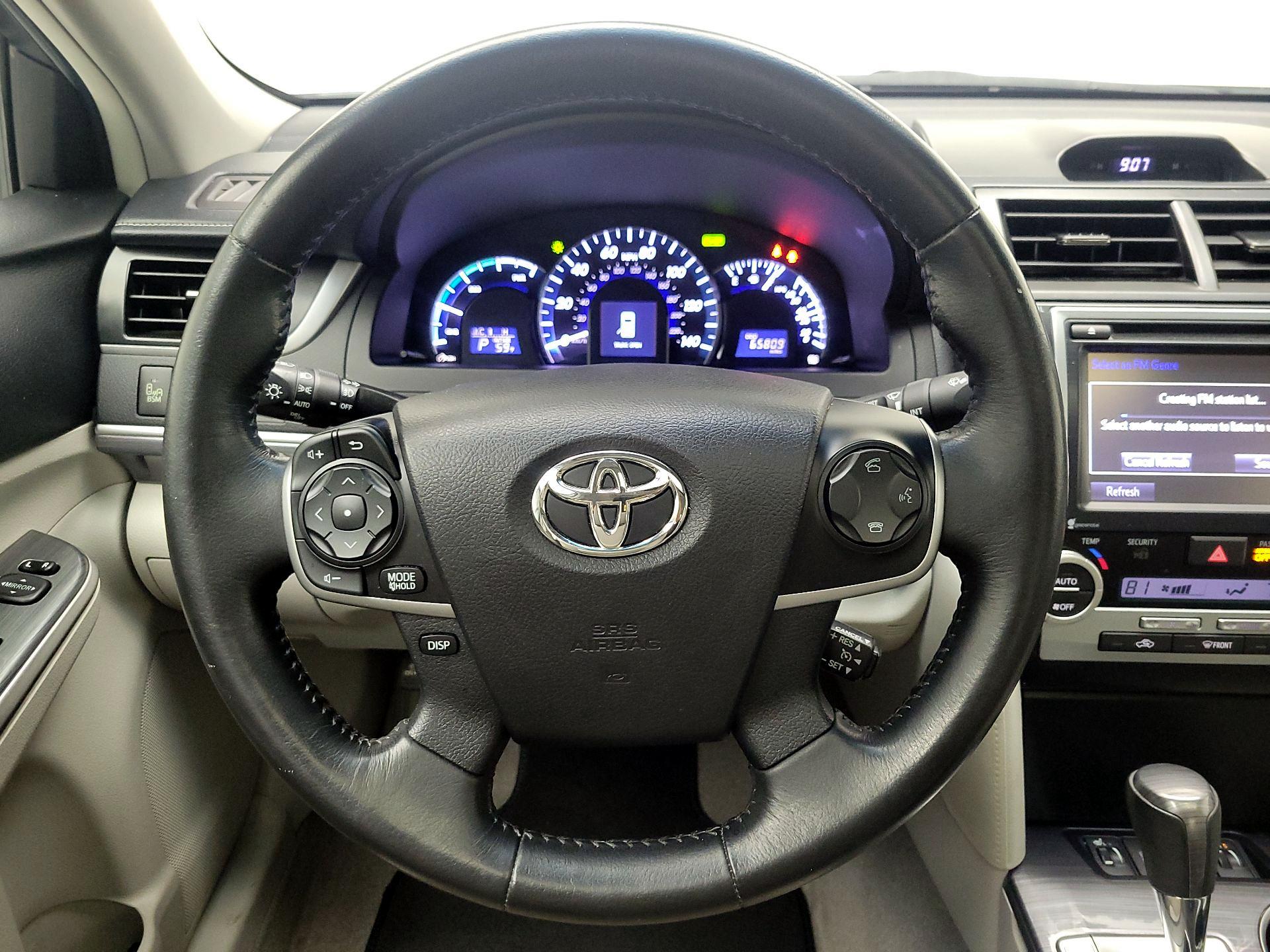 Thumbnail: 2014 Toyota Camry - 10