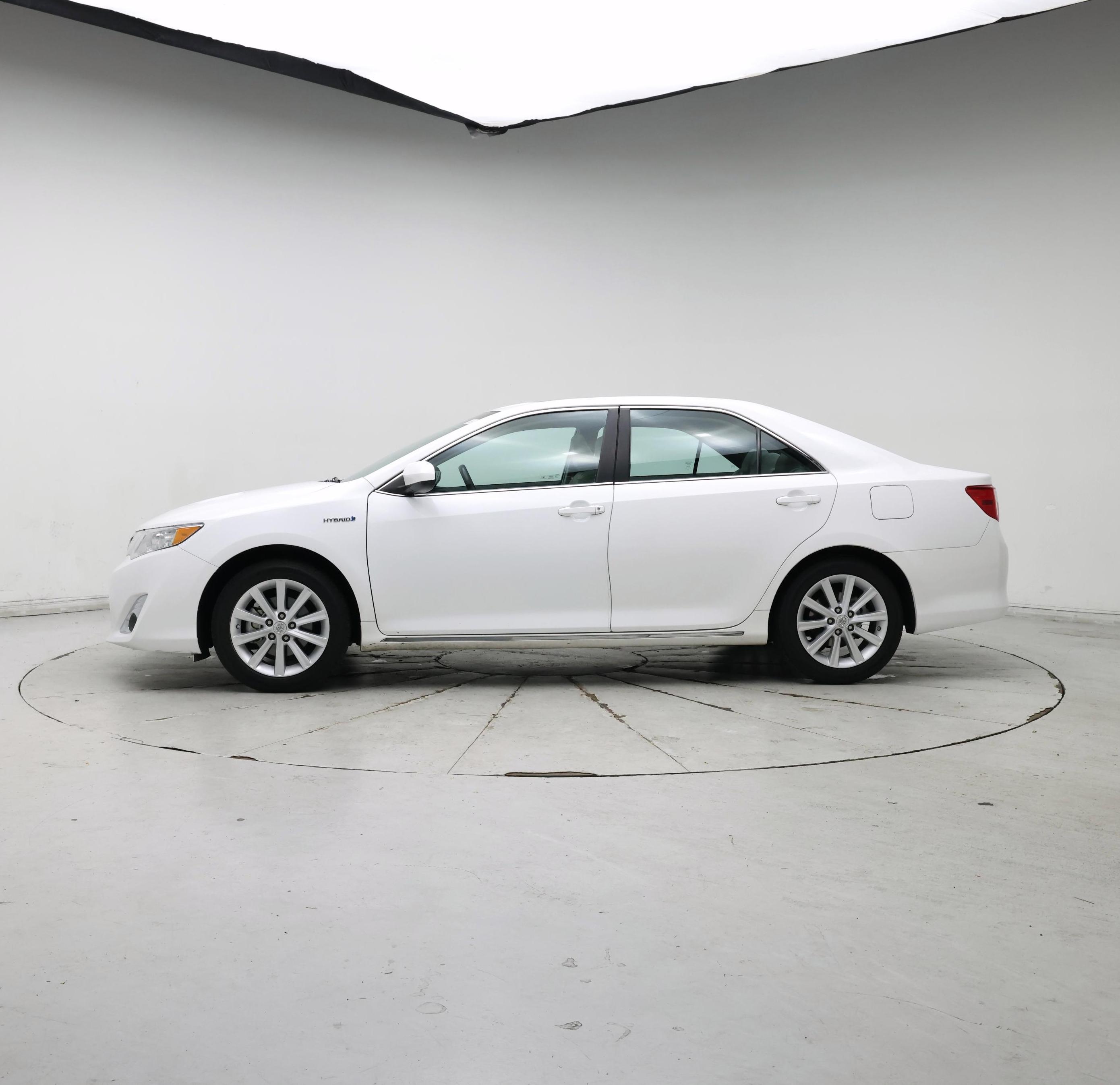 Thumbnail: 2014 Toyota Camry - 3