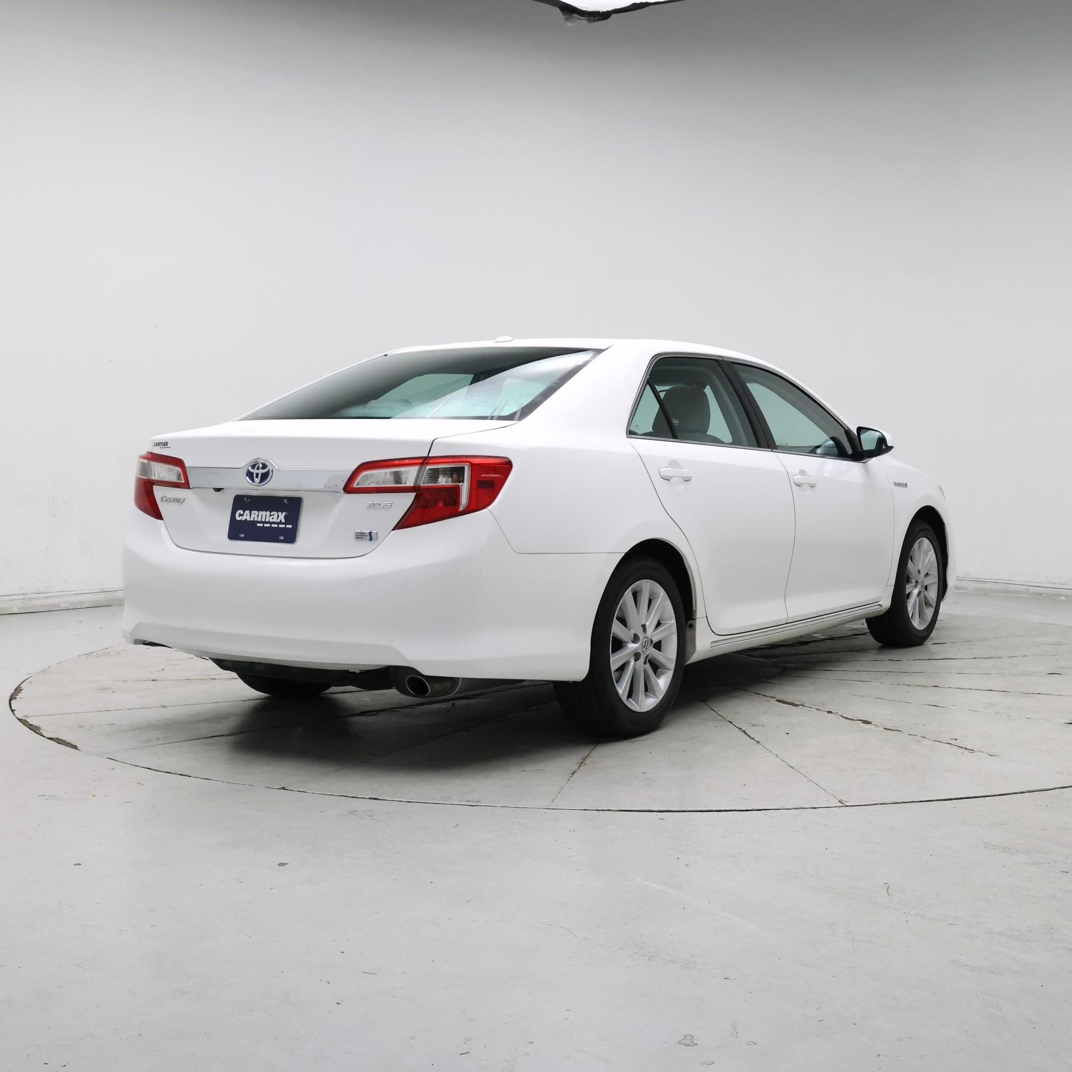 Thumbnail: 2014 Toyota Camry - 8