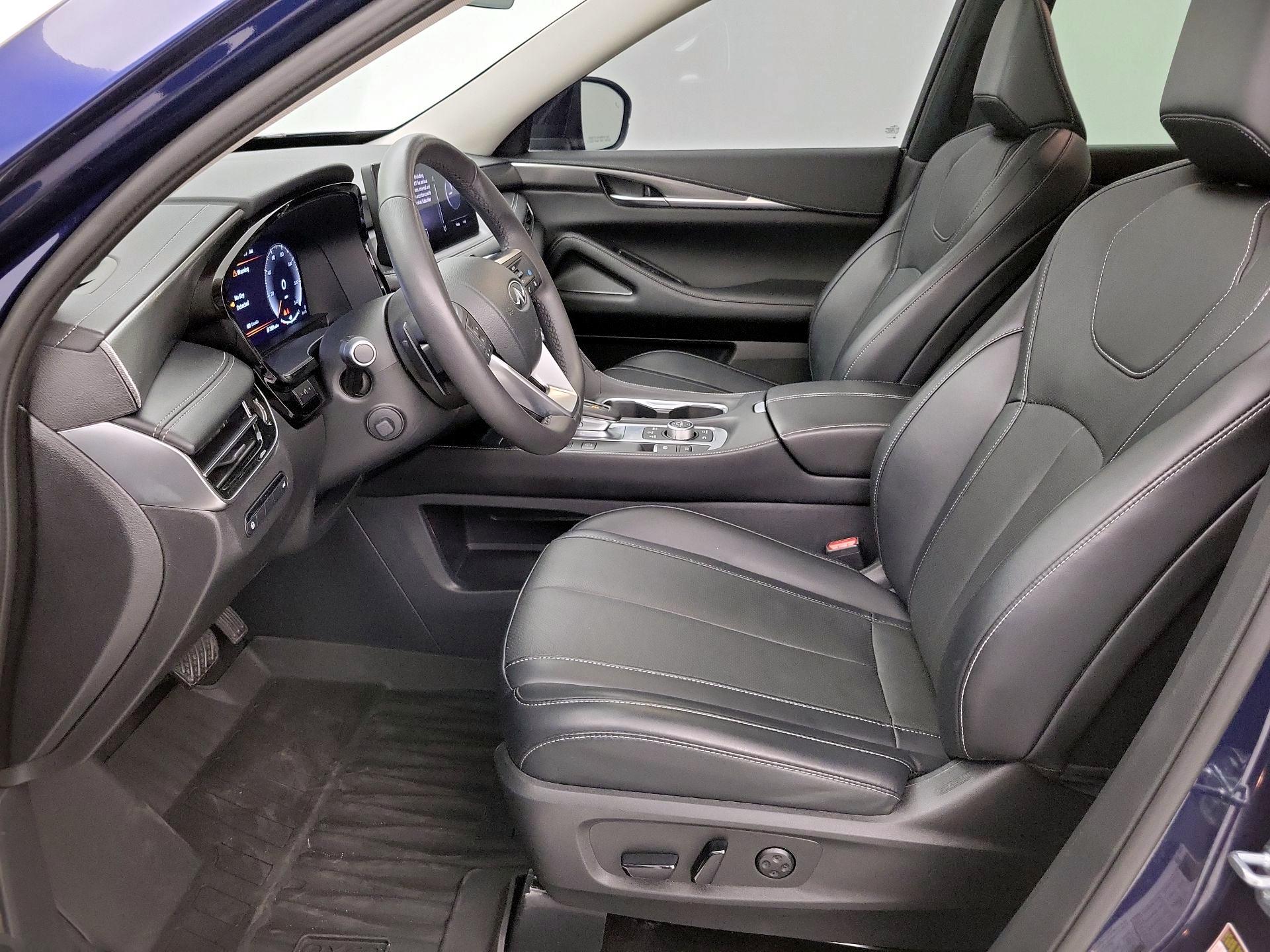 Thumbnail: 2023 INFINITI QX60 - 11