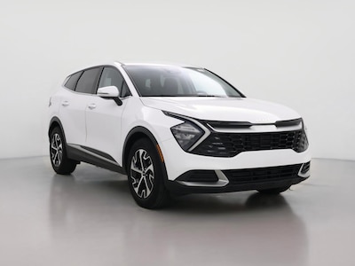 White 2023 Kia Sportage EX