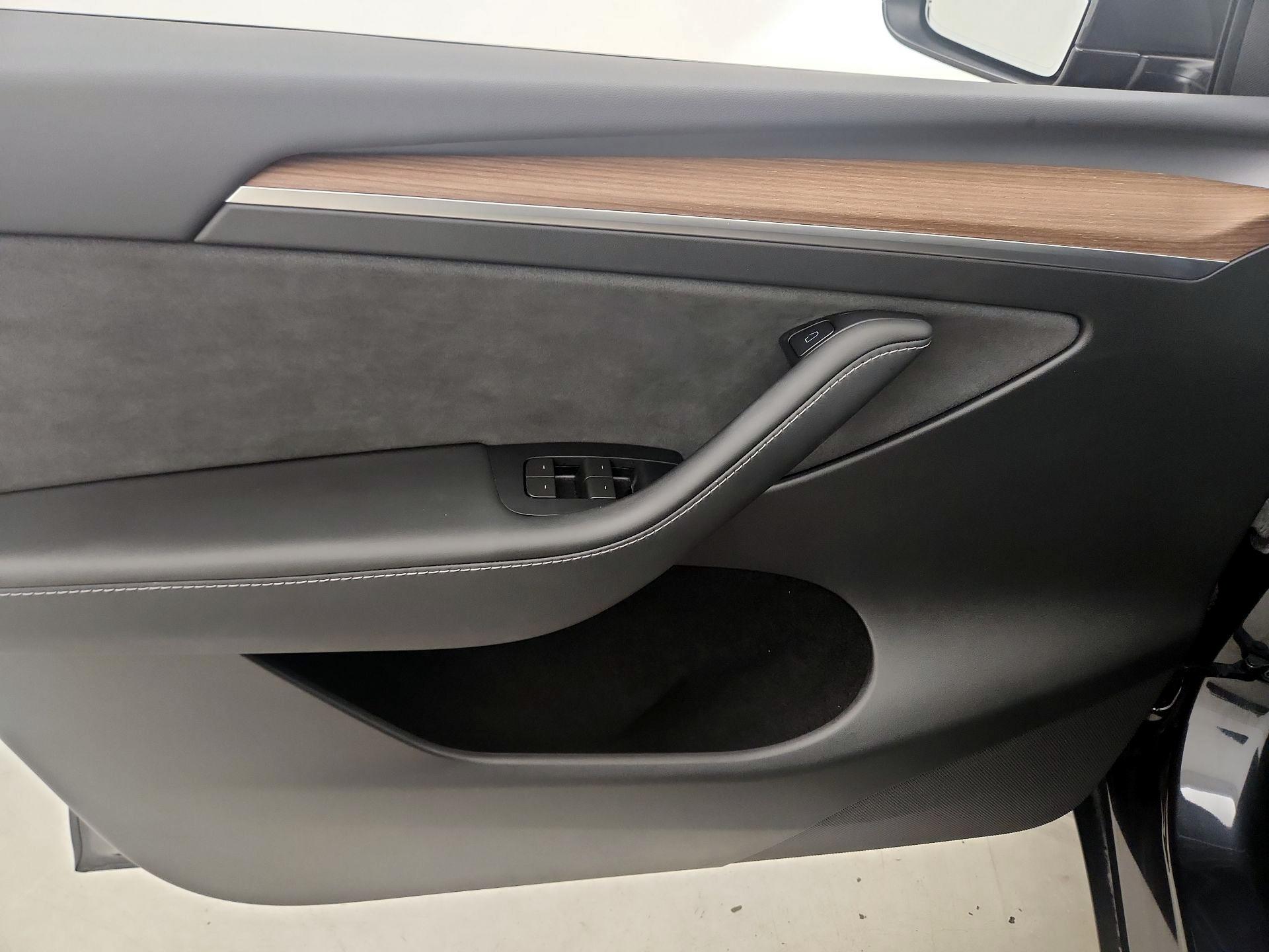 Thumbnail: 2024 Tesla Model Y - 12