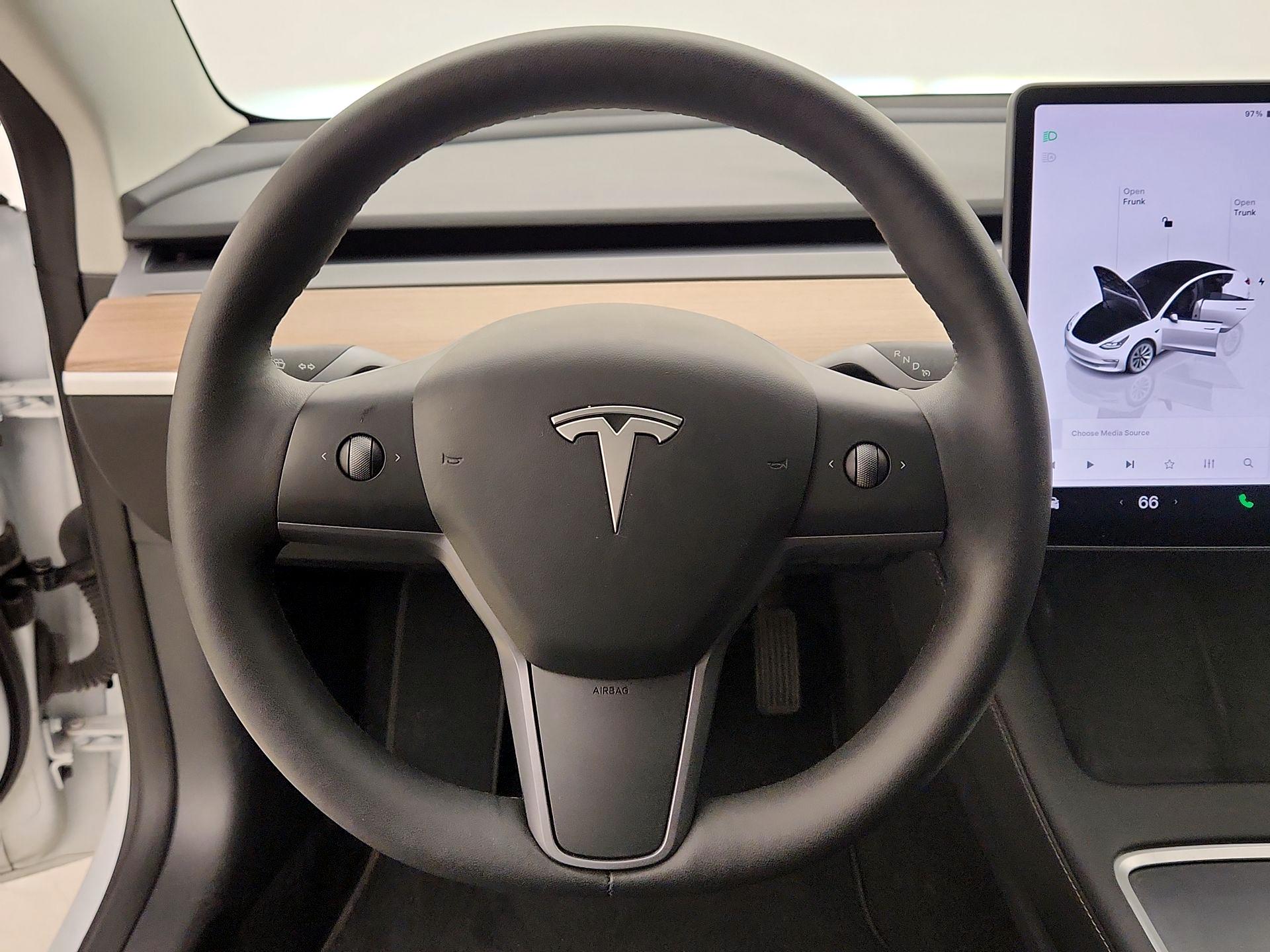 Thumbnail: 2023 Tesla Model 3 - 10