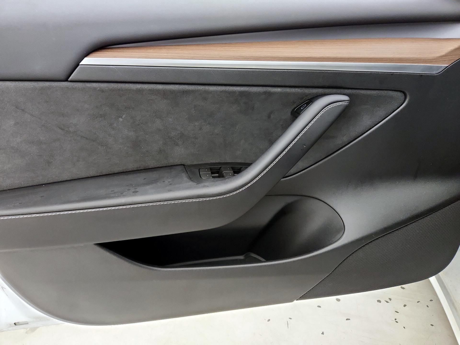 Thumbnail: 2023 Tesla Model 3 - 12