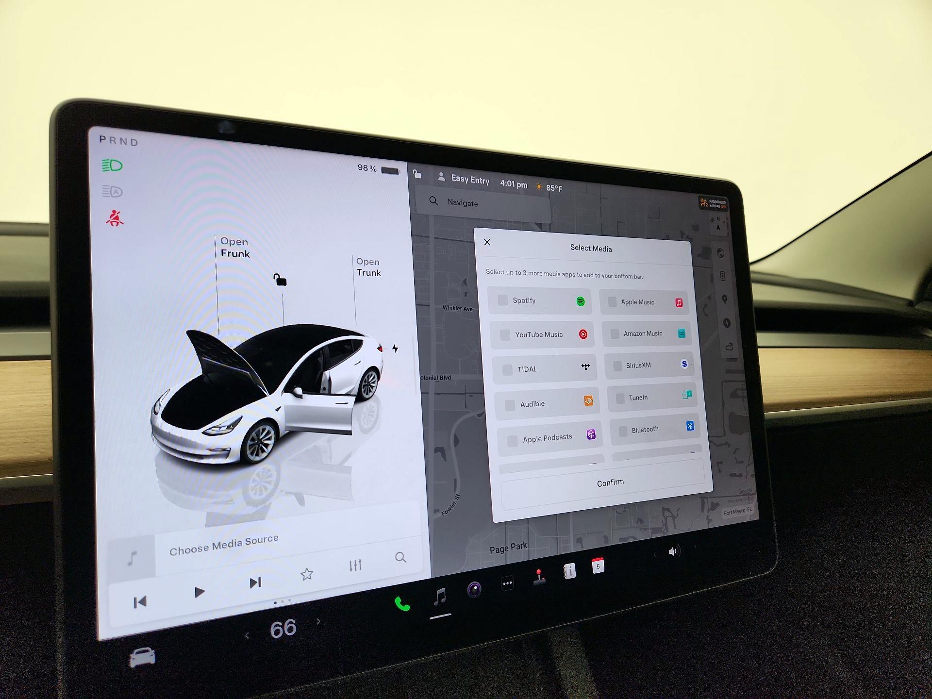 Thumbnail: 2023 Tesla Model 3 - 15