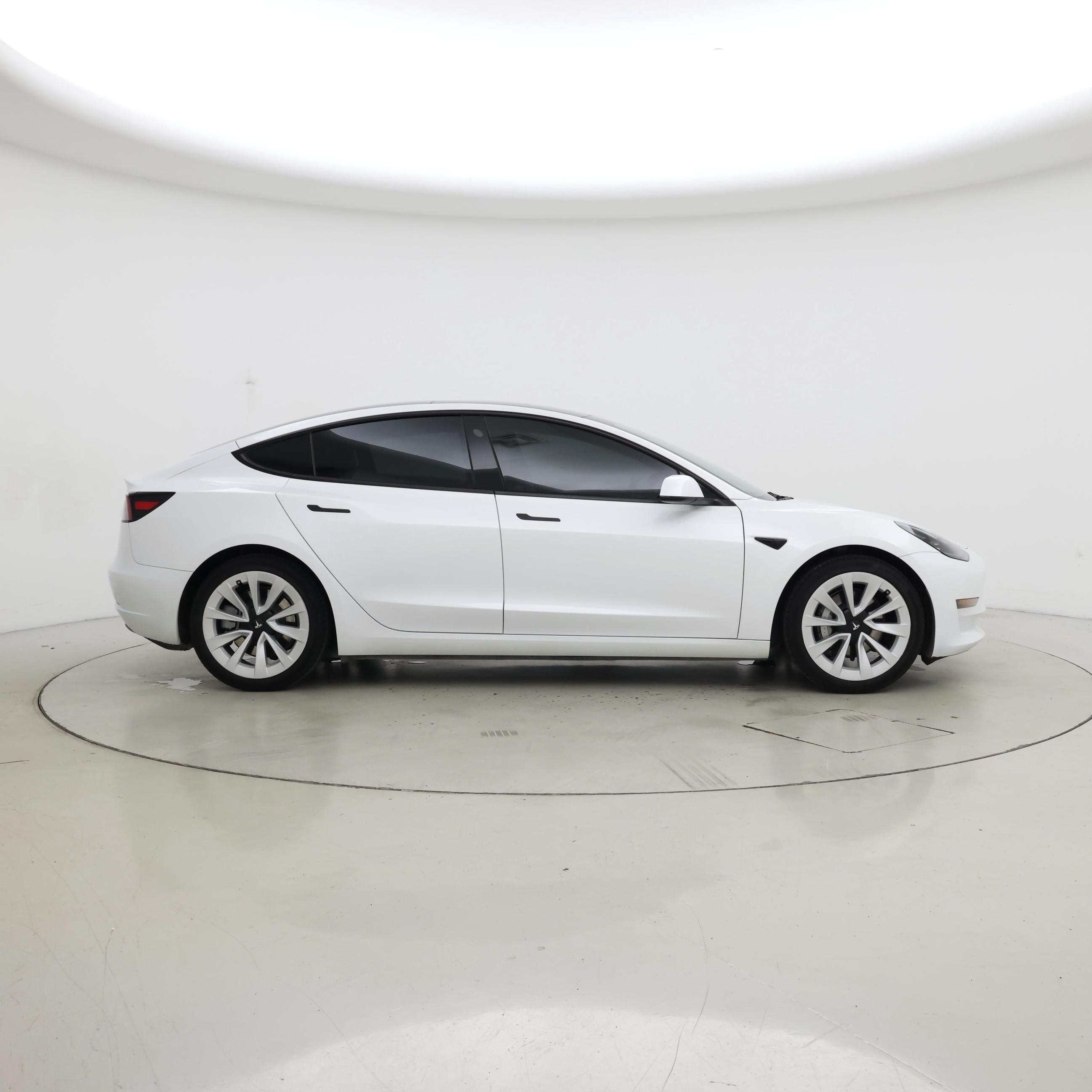Thumbnail: 2023 Tesla Model 3 - 7