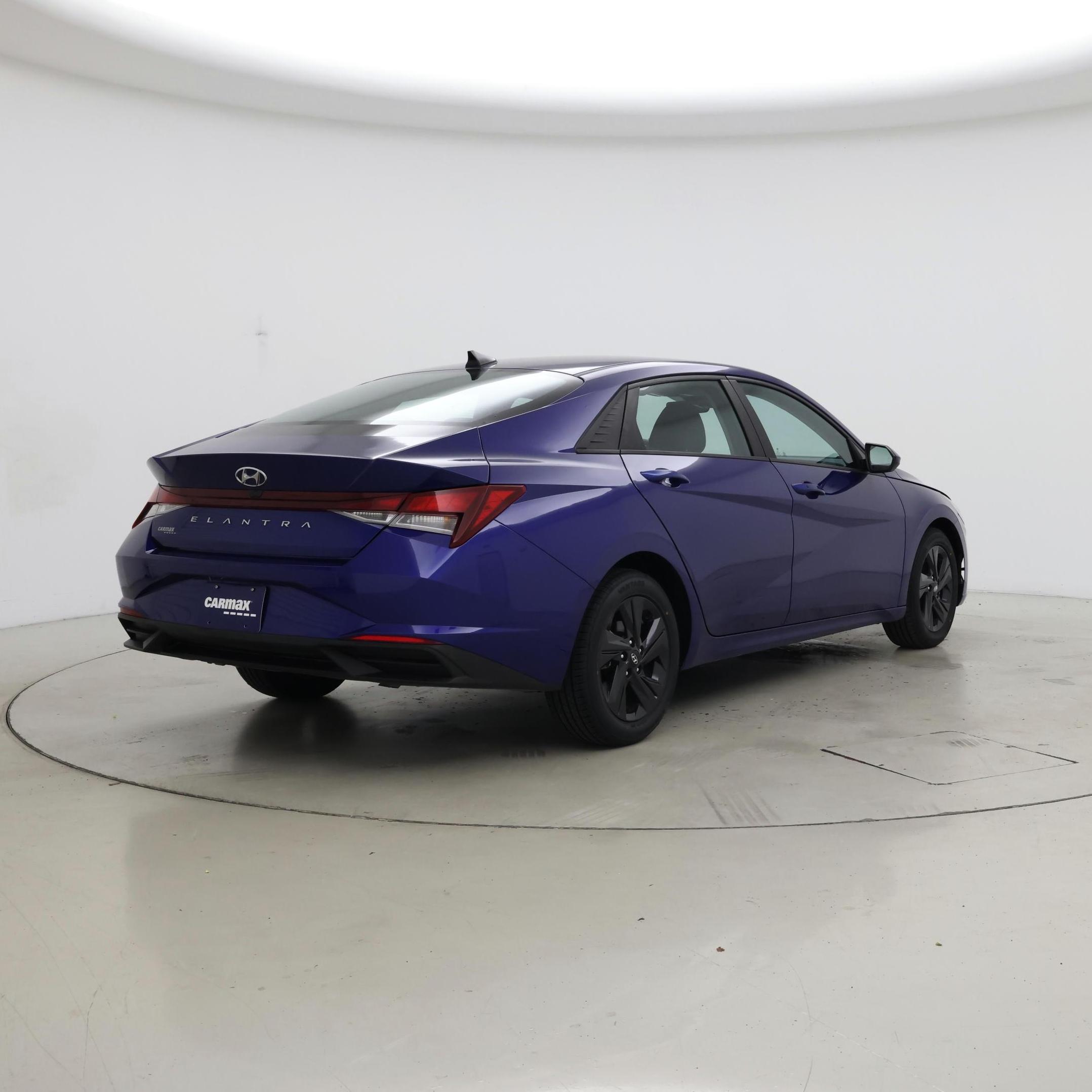 Thumbnail: 2023 Hyundai Elantra - 8