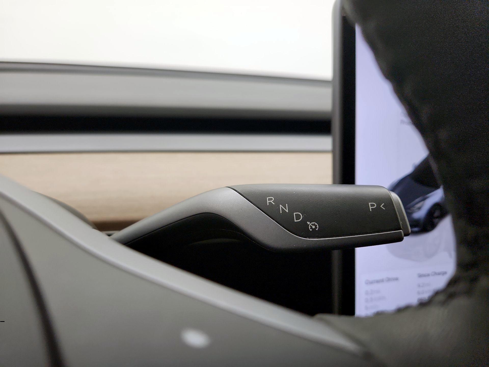 Thumbnail: 2022 Tesla Model 3 - 17