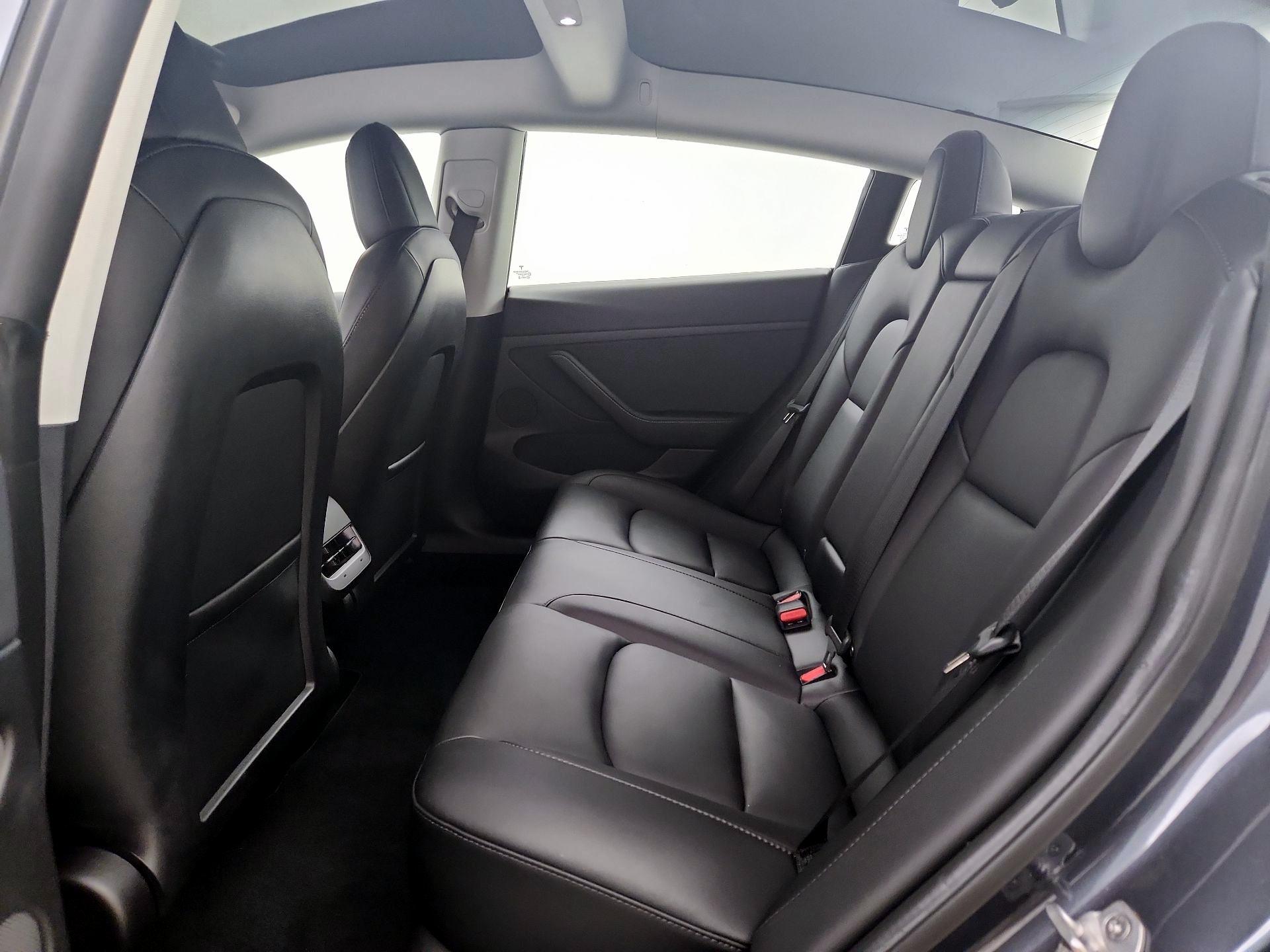 Thumbnail: 2022 Tesla Model 3 - 18