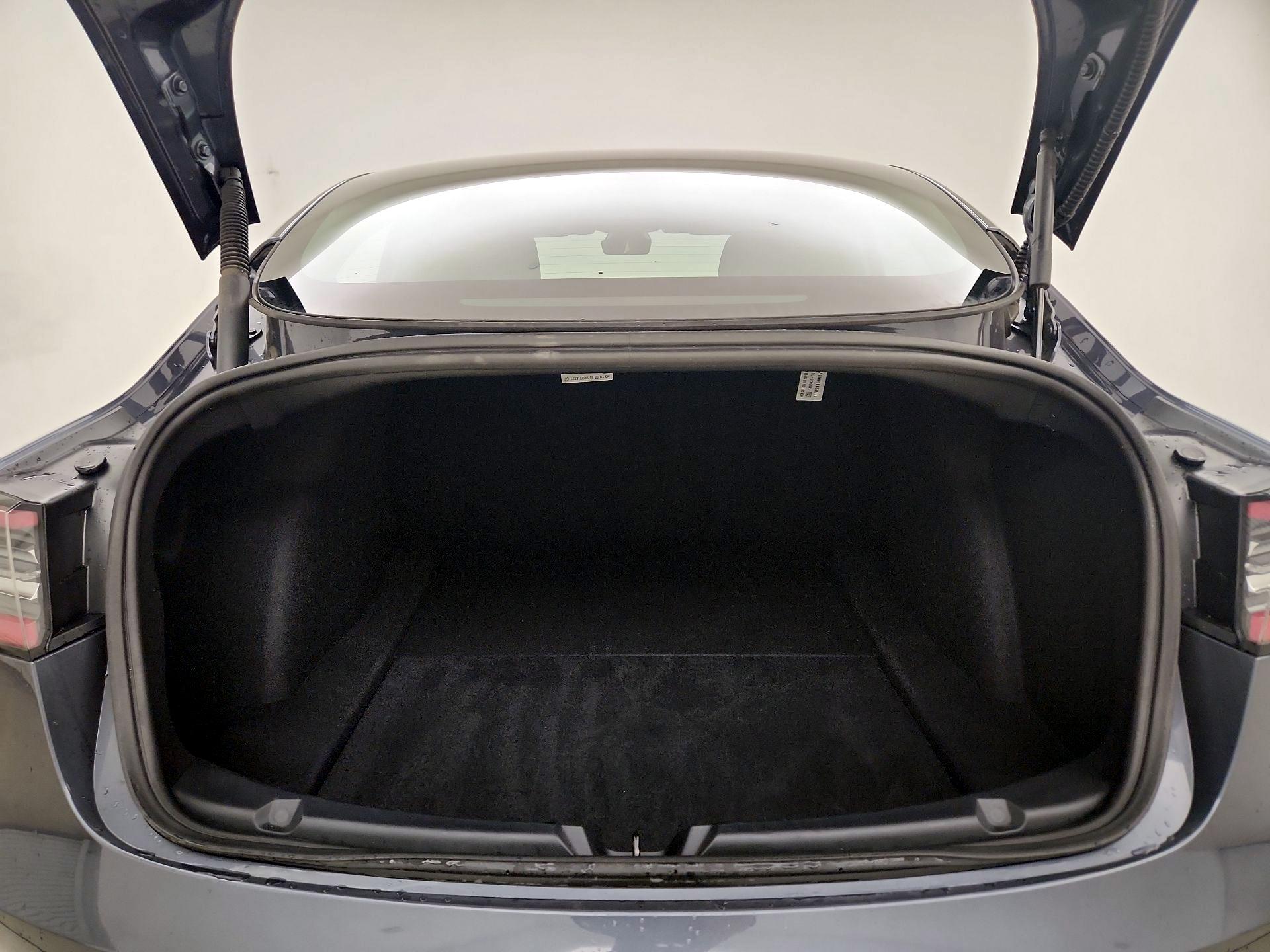 Thumbnail: 2022 Tesla Model 3 - 19