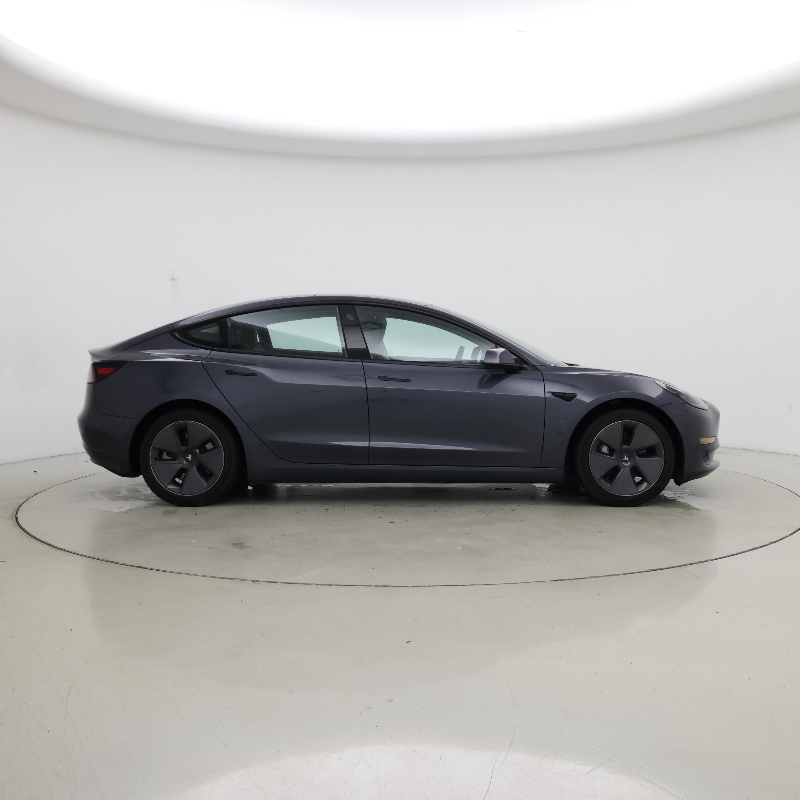 Thumbnail: 2022 Tesla Model 3 - 7