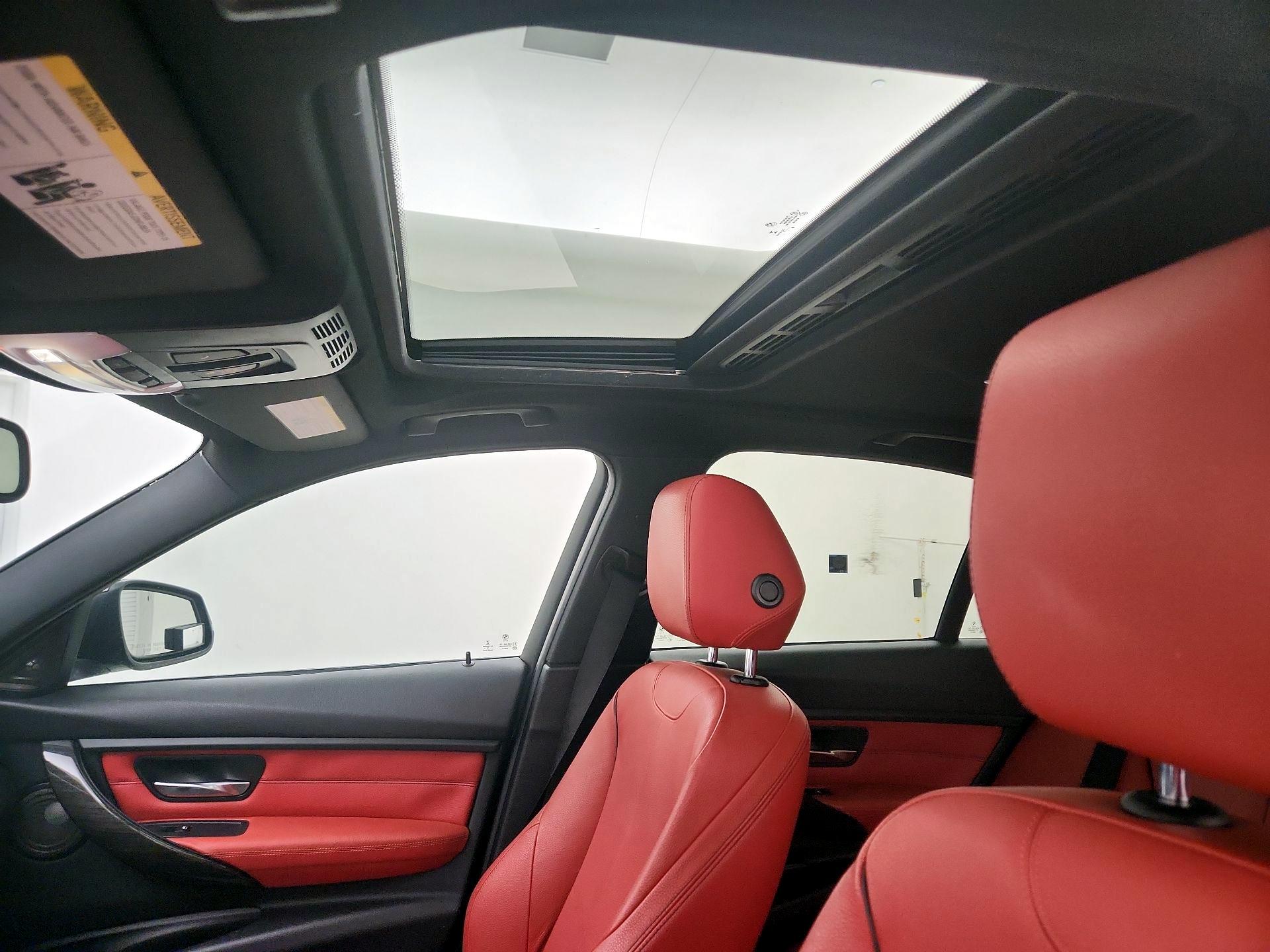 Thumbnail: 2015 BMW 3 Series - 20
