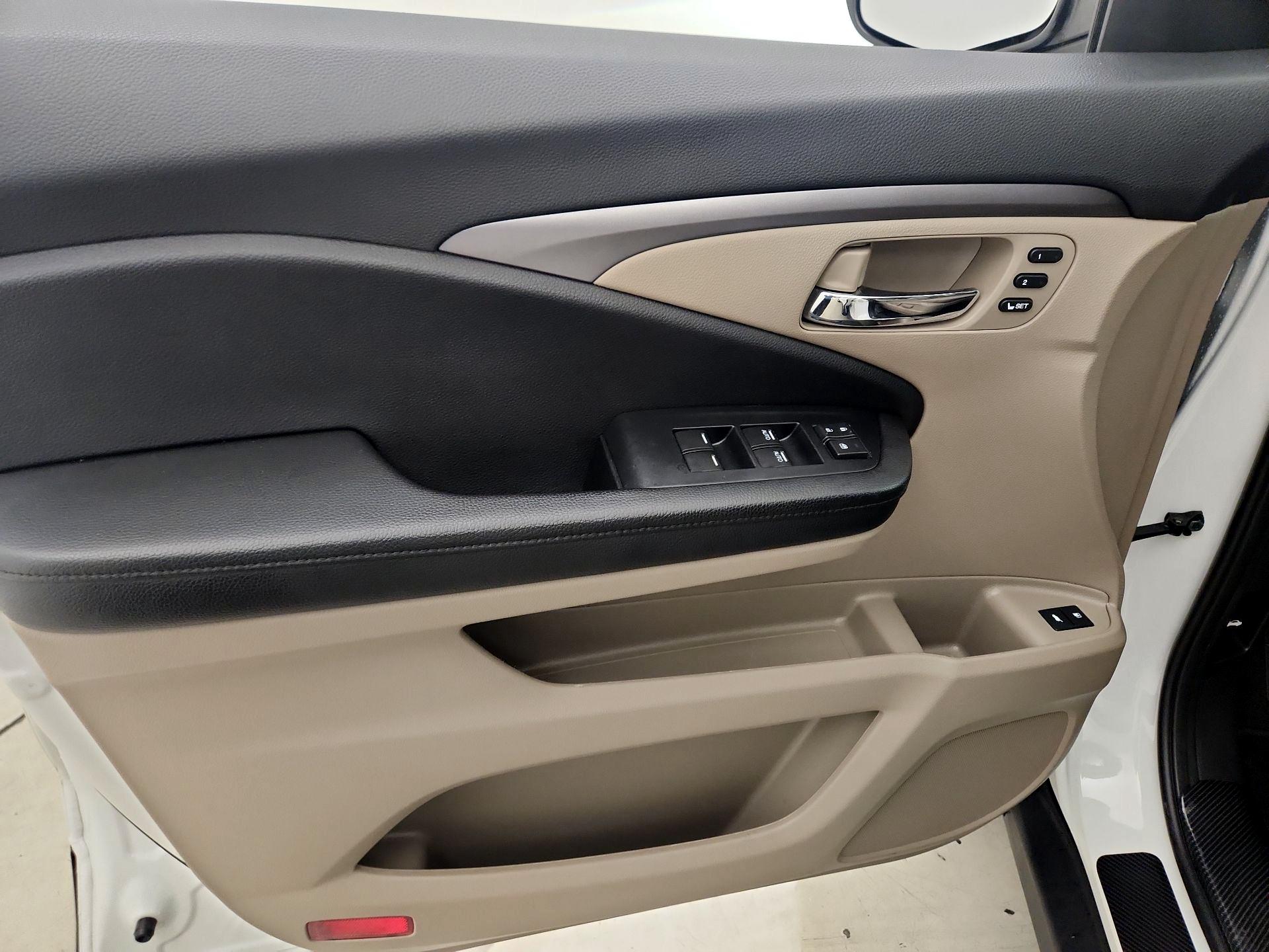 Thumbnail: 2021 Honda Pilot - 12