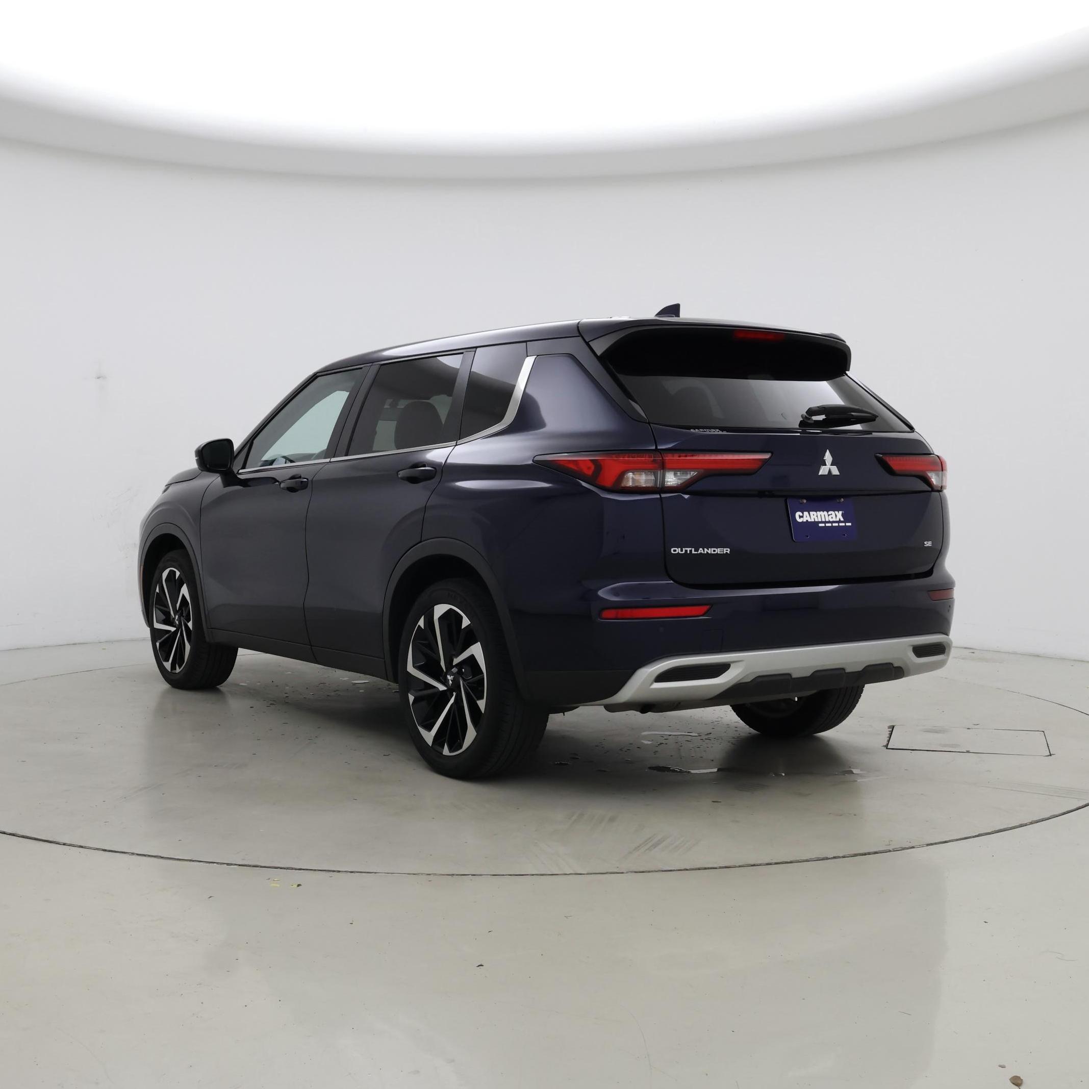 Thumbnail: 2024 Mitsubishi Outlander - 2
