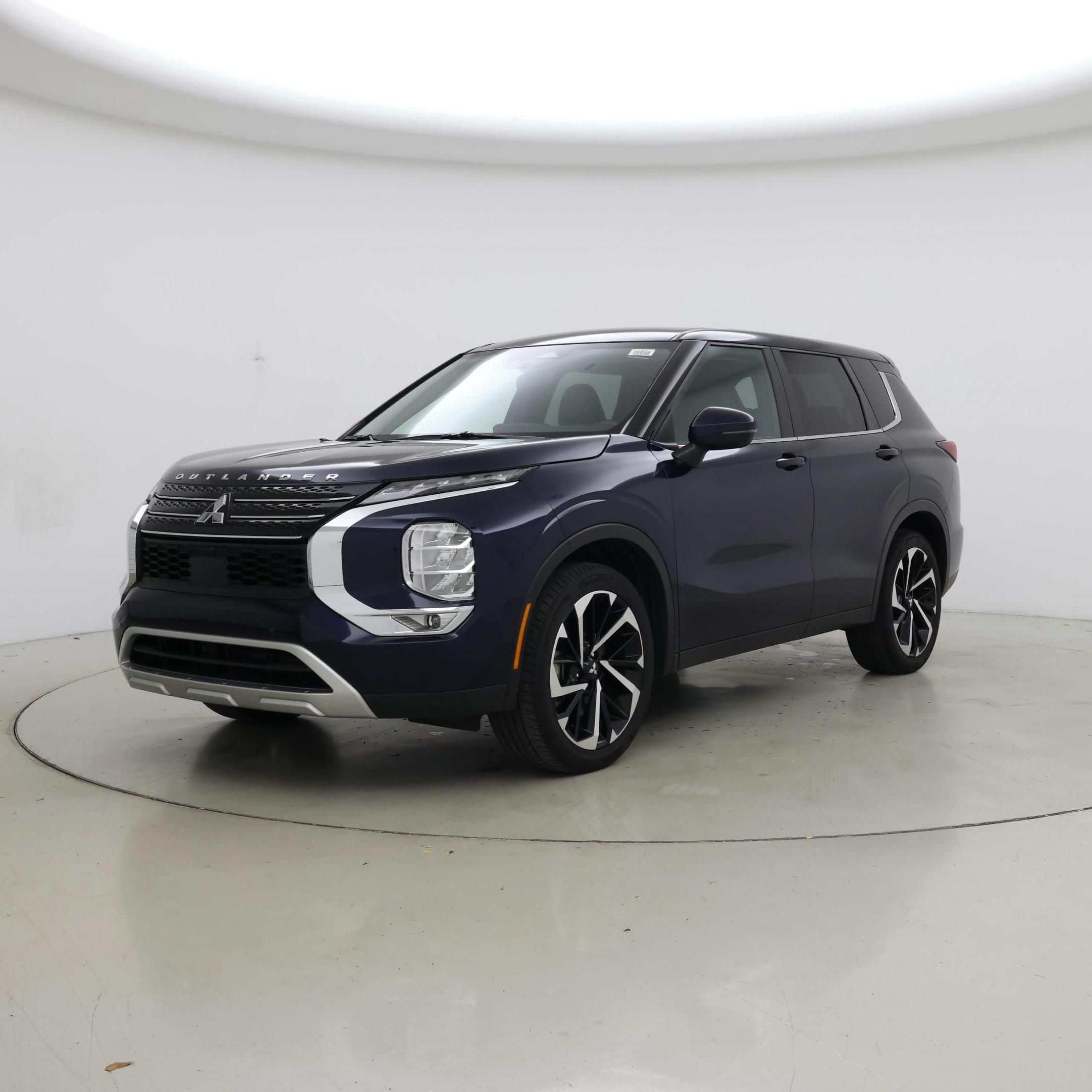 Thumbnail: 2024 Mitsubishi Outlander - 4