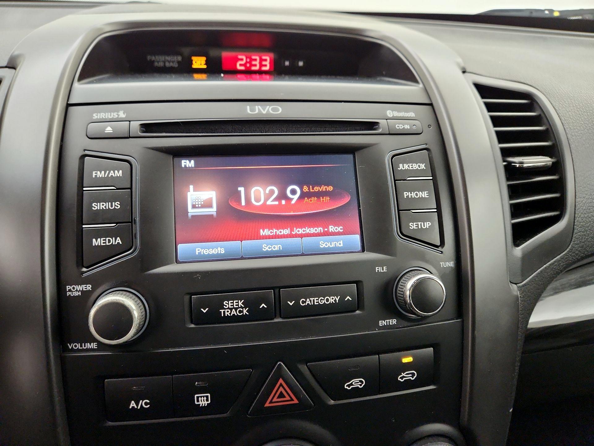 Thumbnail: 2013 Kia Sorento - 15