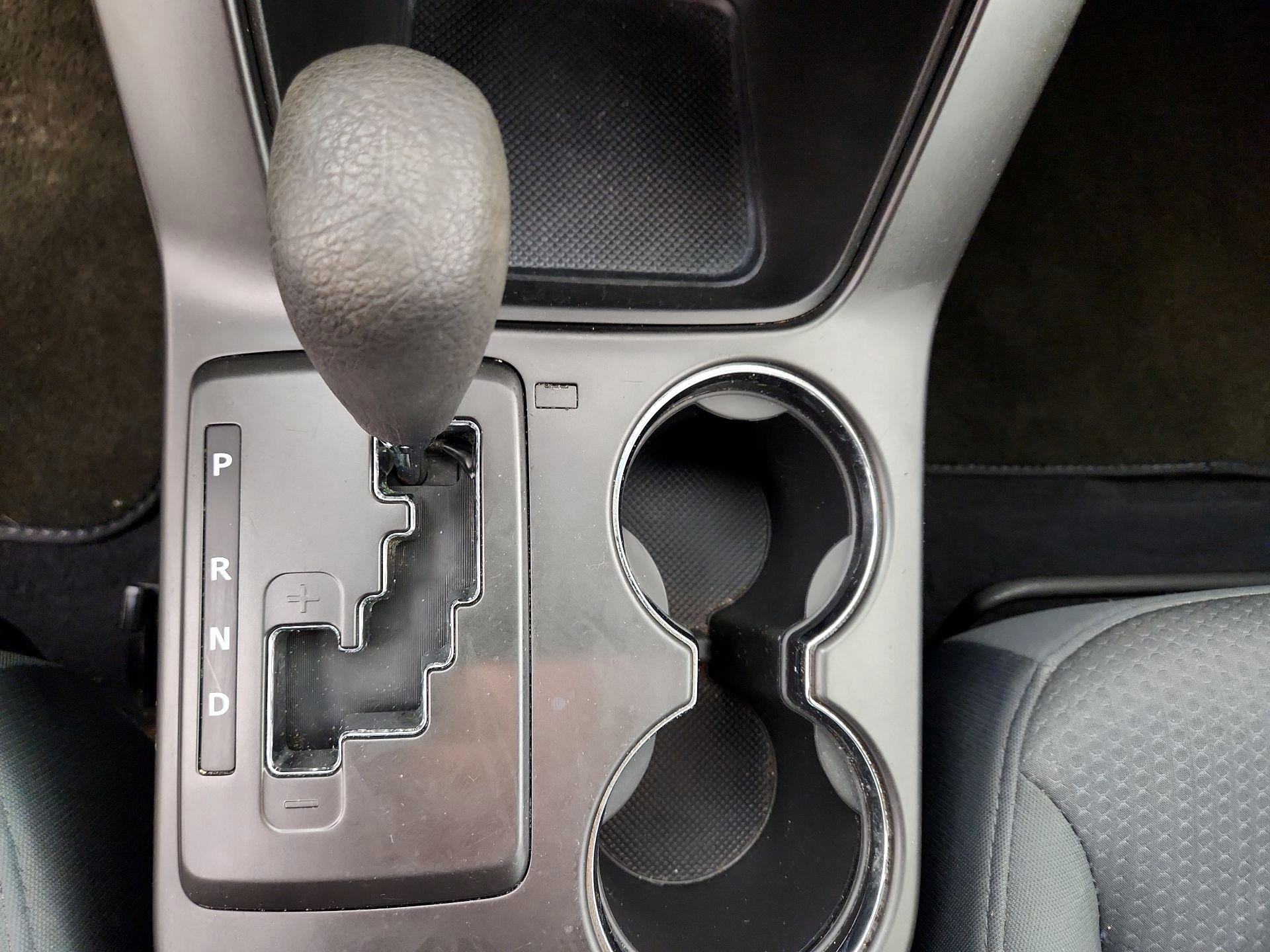 Thumbnail: 2013 Kia Sorento - 17