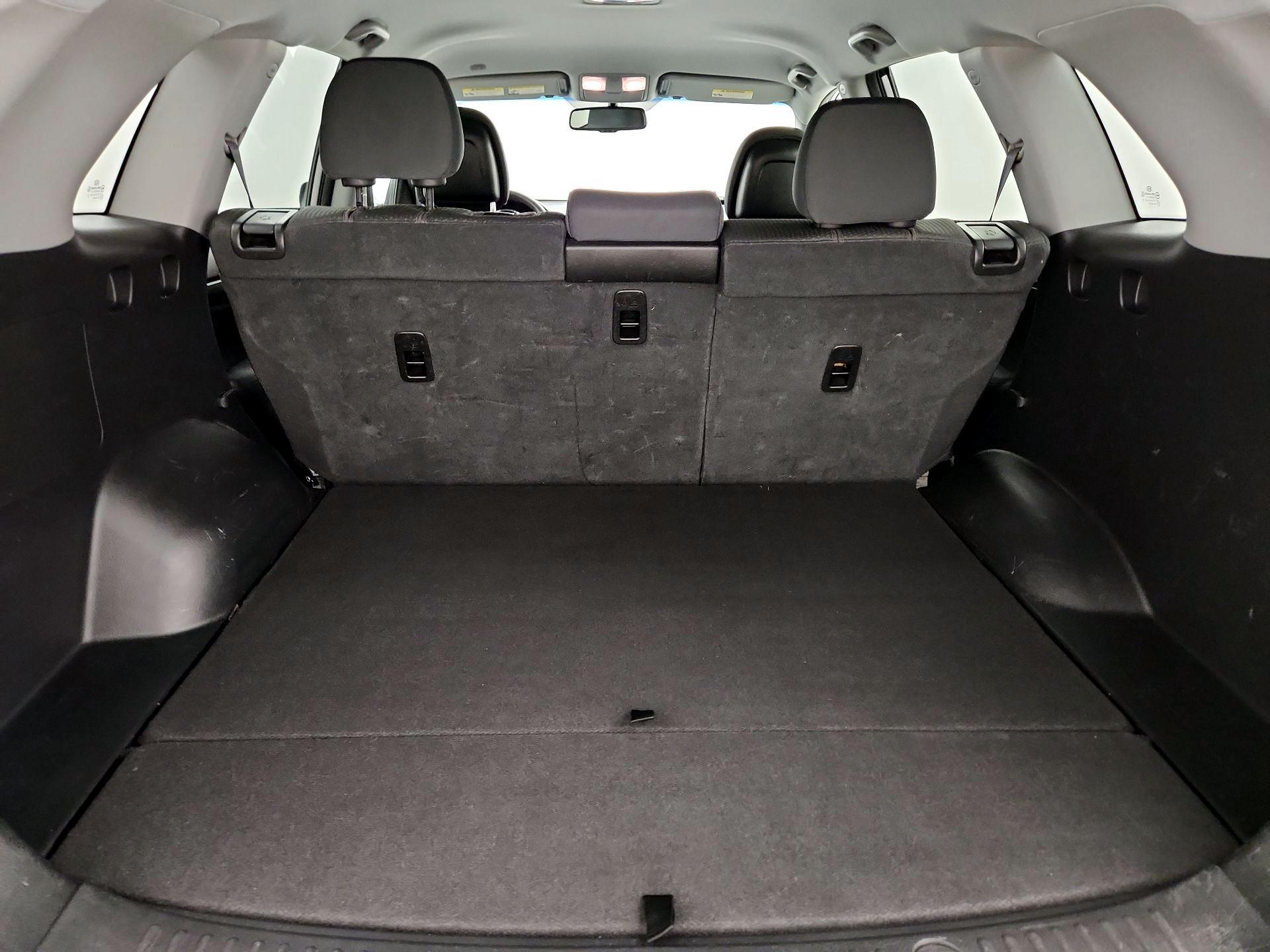 Thumbnail: 2013 Kia Sorento - 20