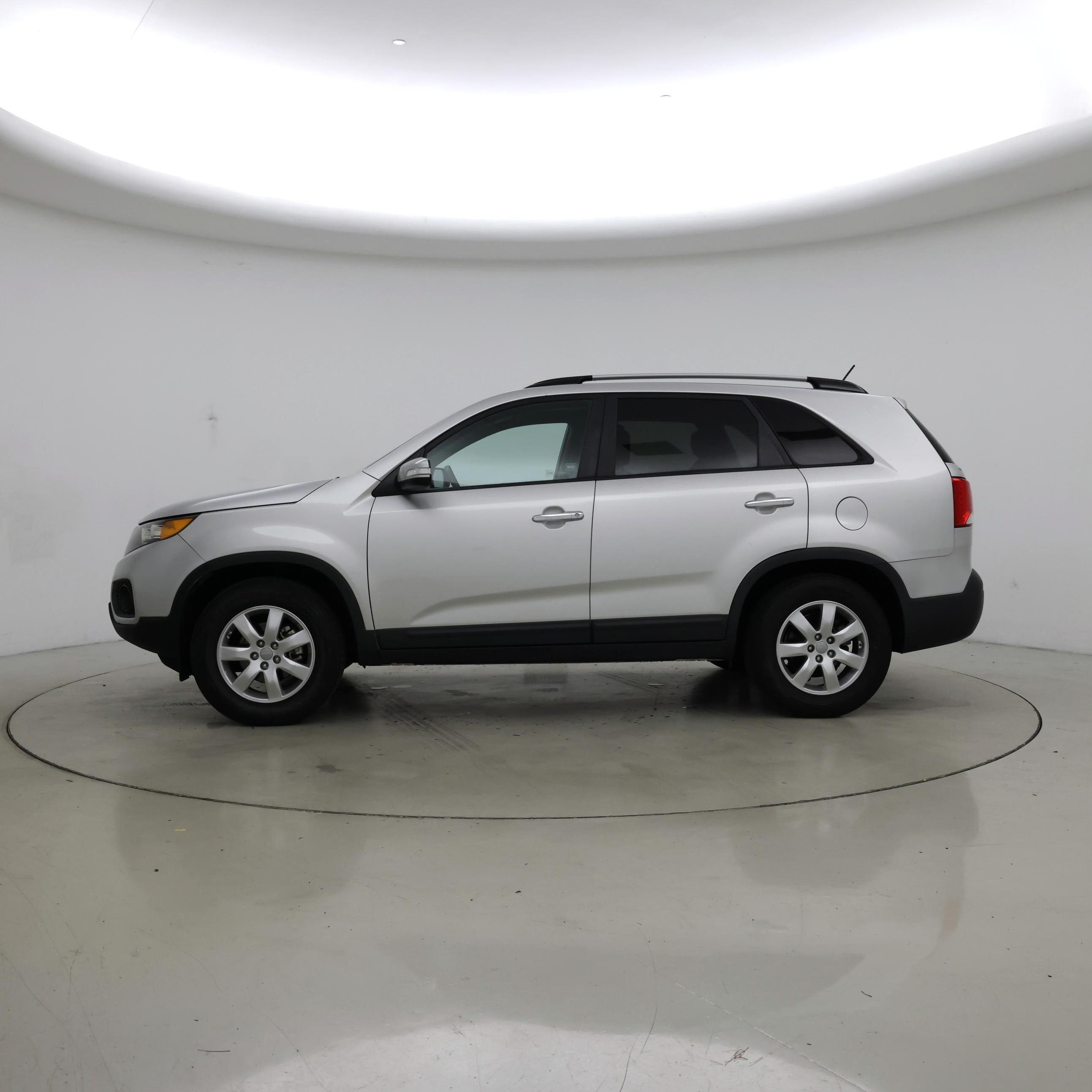 Thumbnail: 2013 Kia Sorento - 3