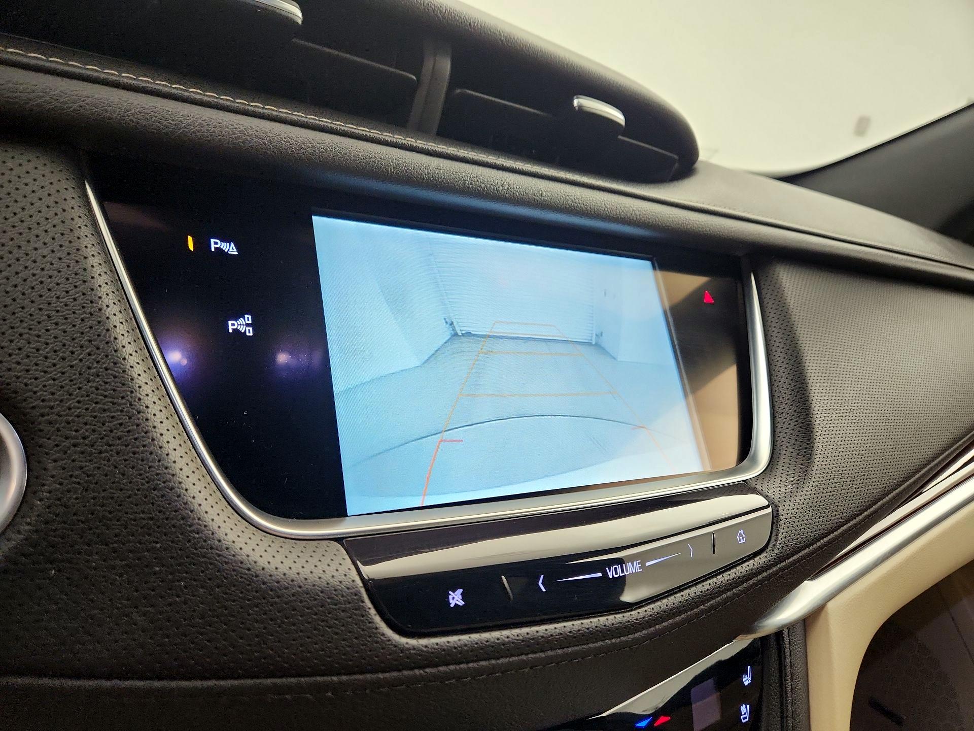 Thumbnail: 2019 Cadillac XT5 - 15