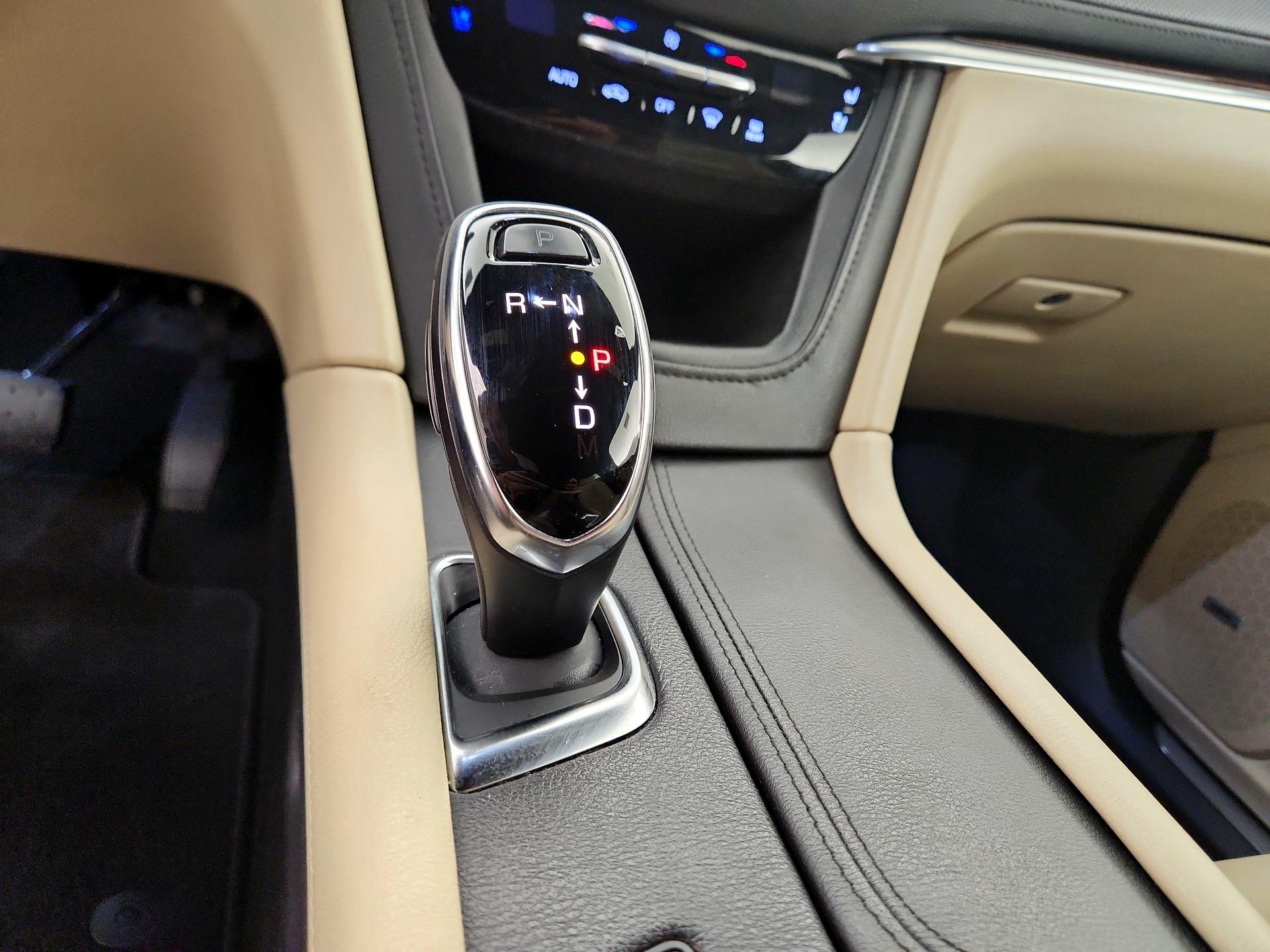 Thumbnail: 2019 Cadillac XT5 - 18
