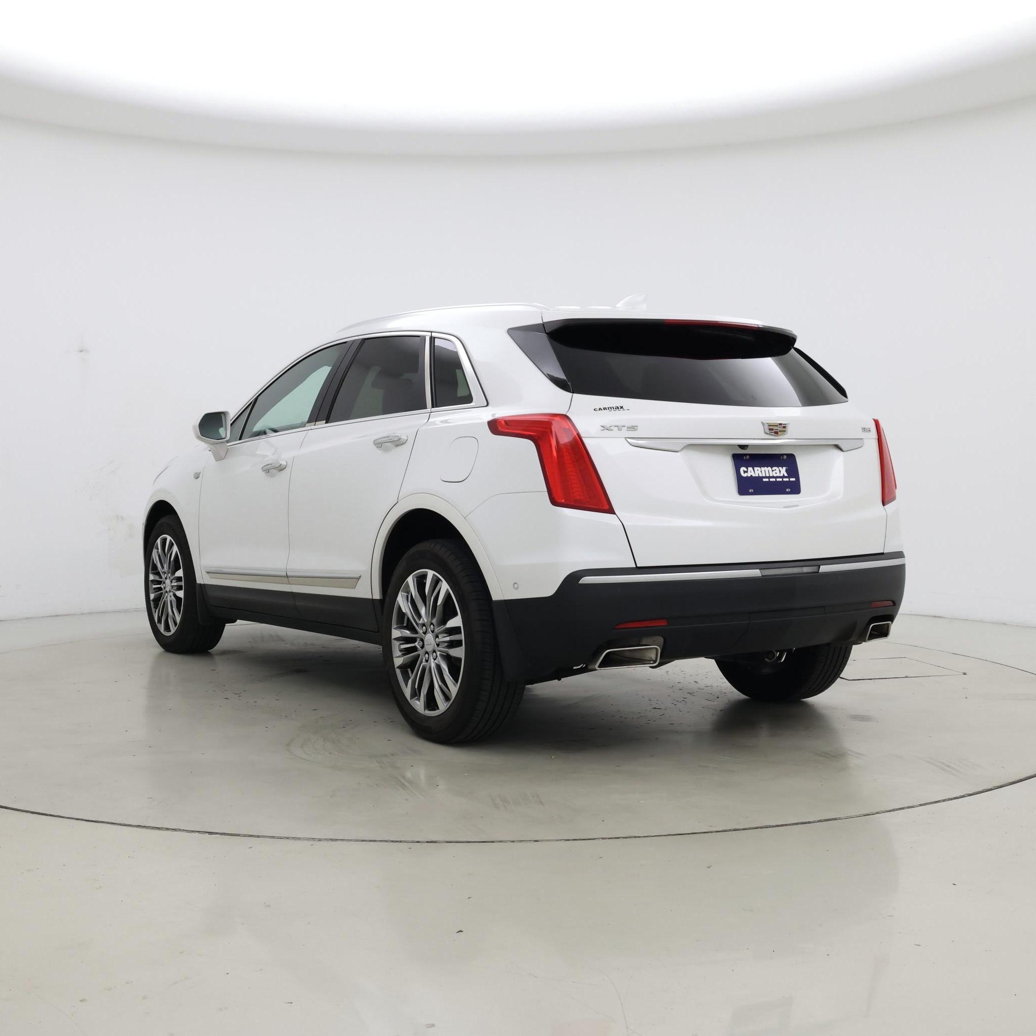 Thumbnail: 2019 Cadillac XT5 - 2