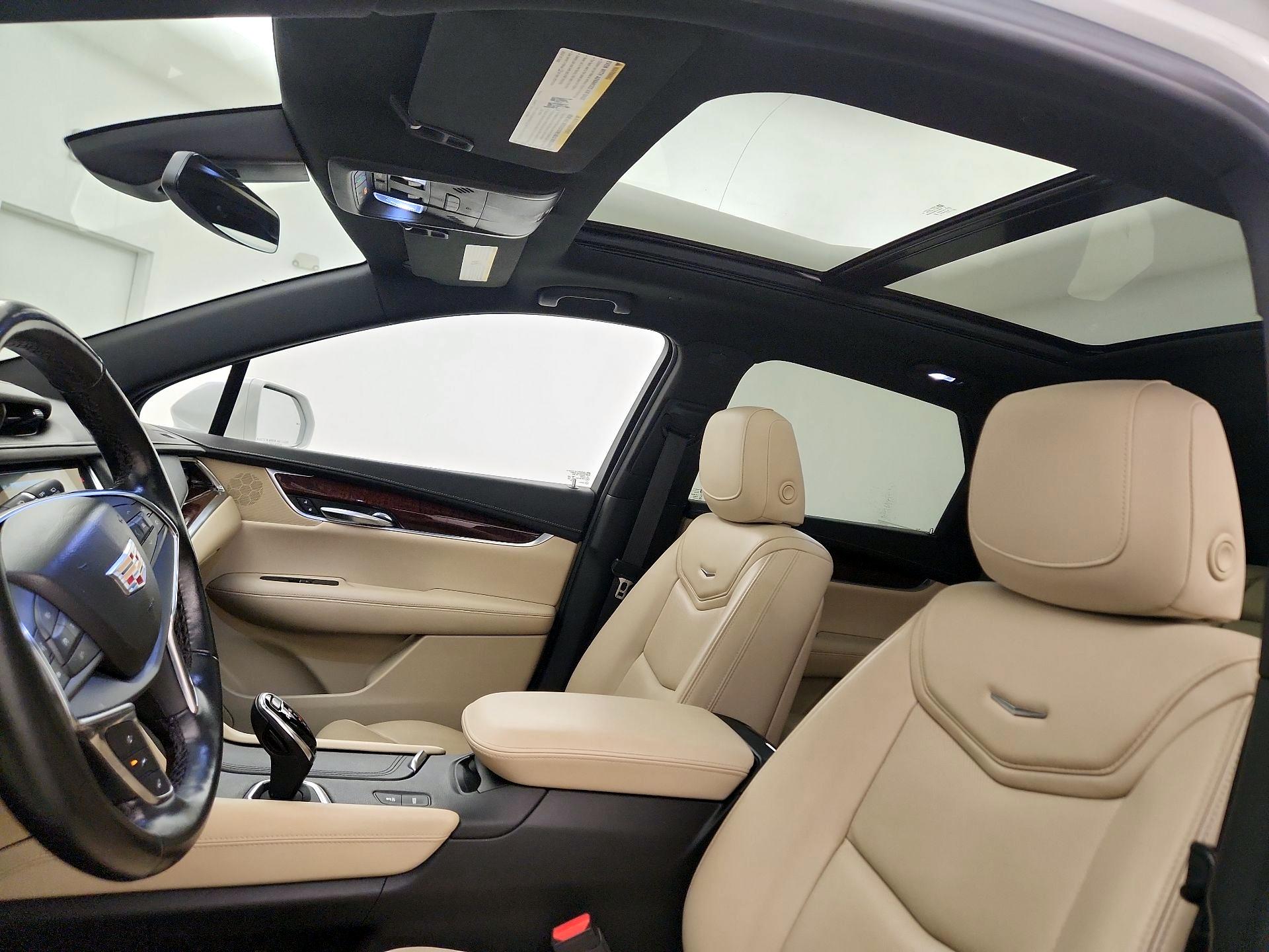 Thumbnail: 2019 Cadillac XT5 - 20