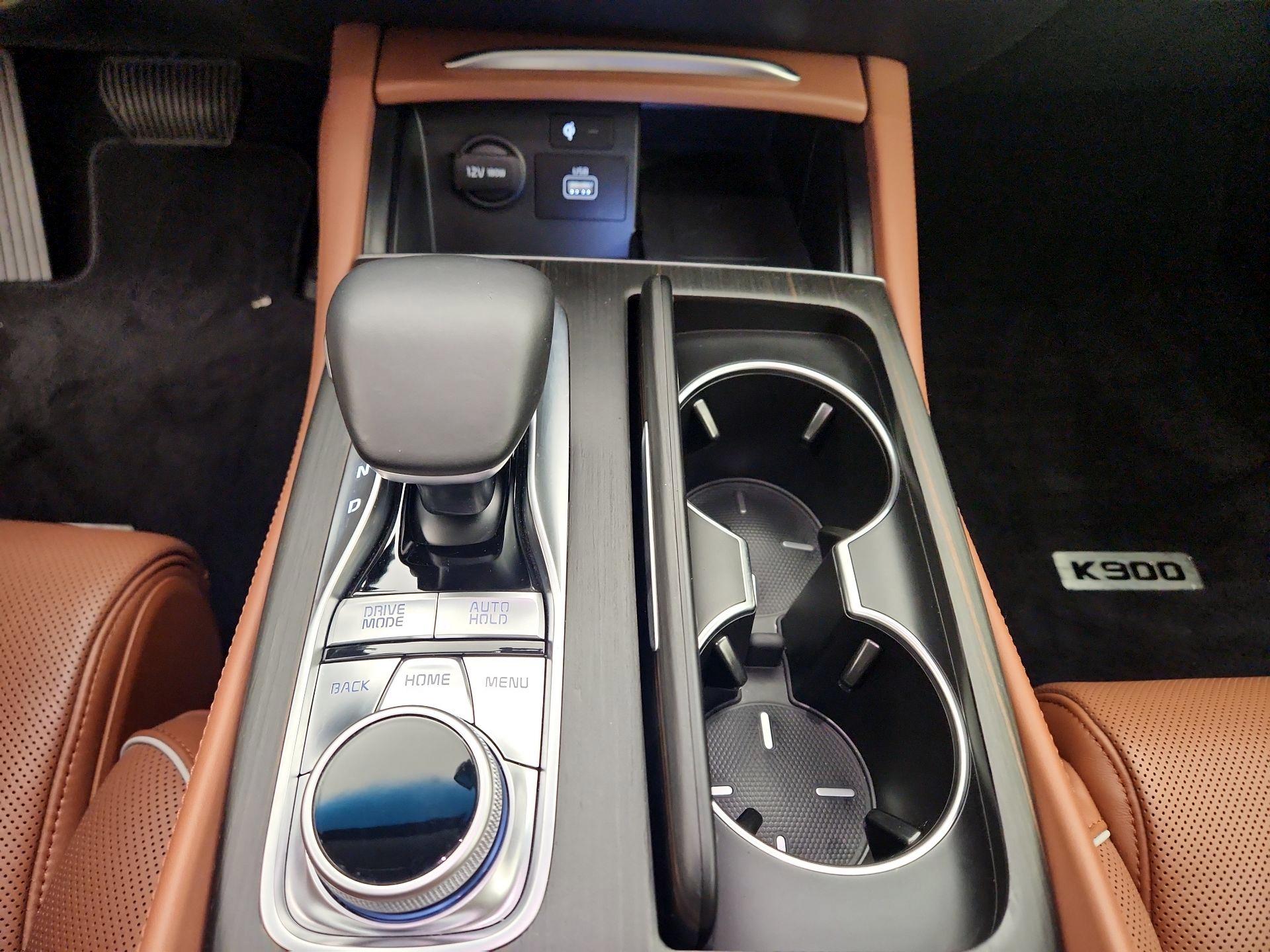 Thumbnail: 2019 Kia K900 - 18