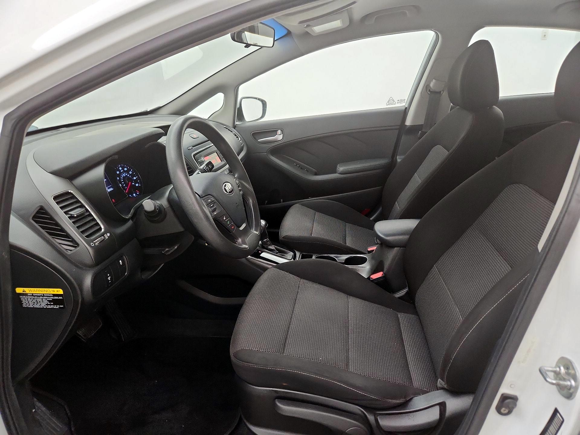 Thumbnail: 2017 Kia Forte - 11