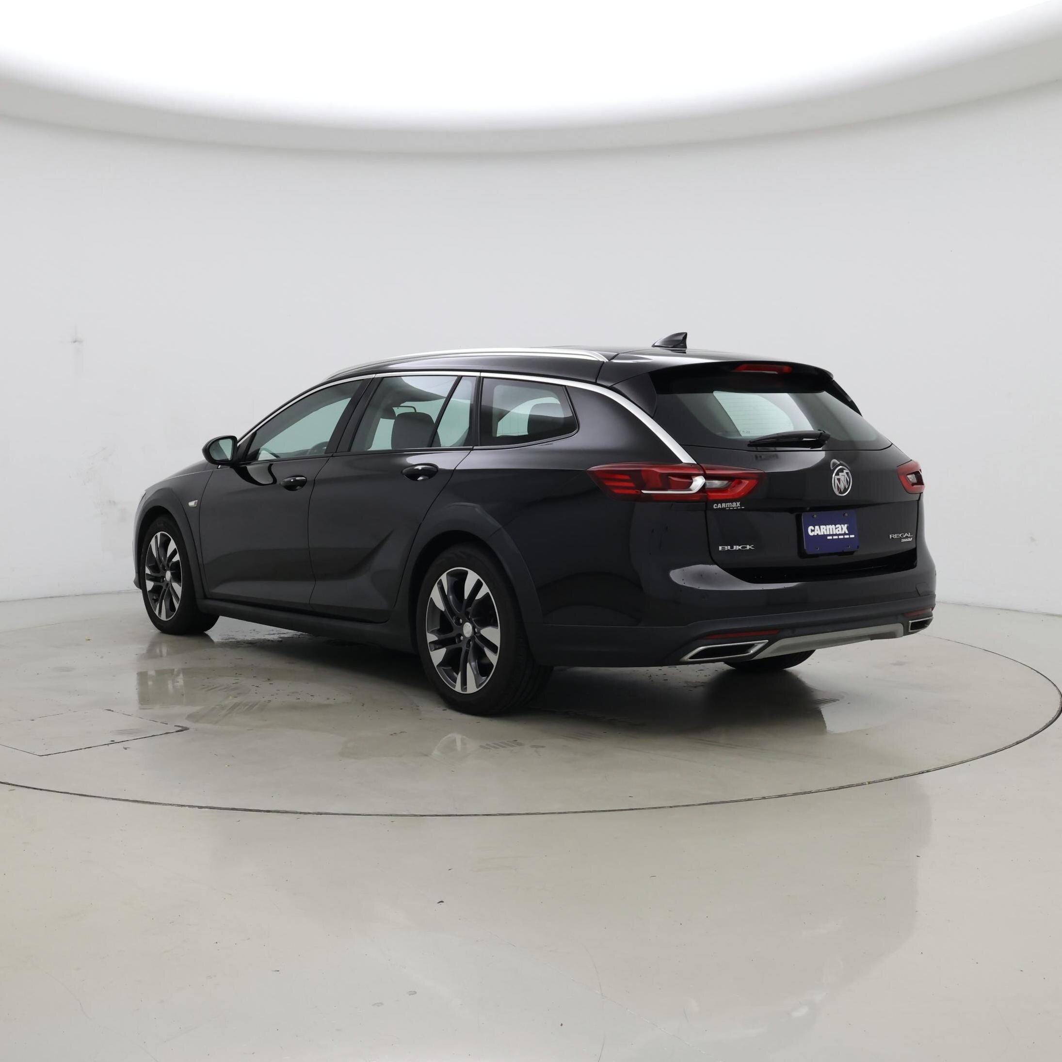Thumbnail: 2018 Buick Regal - 2