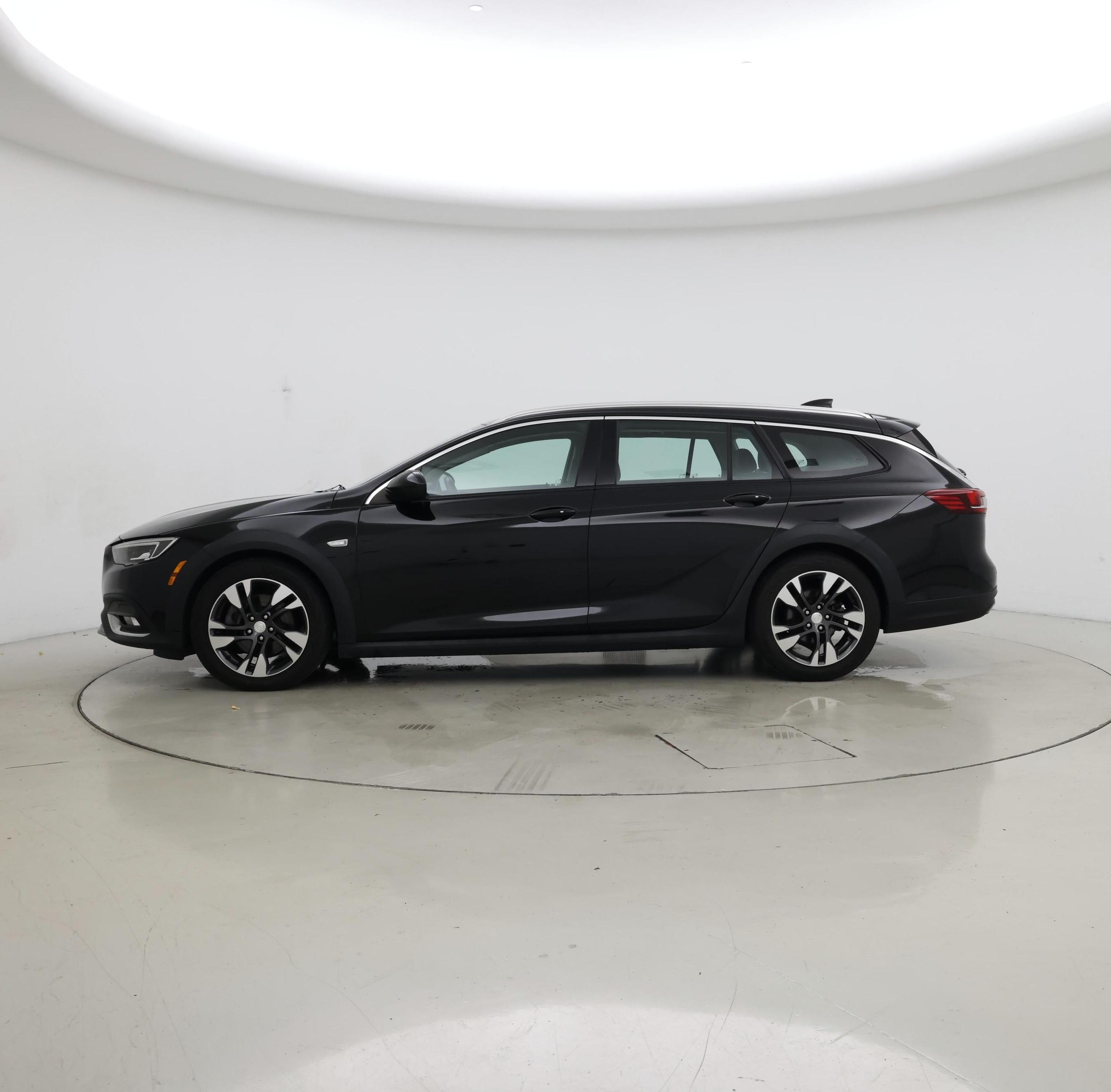 Thumbnail: 2018 Buick Regal - 3