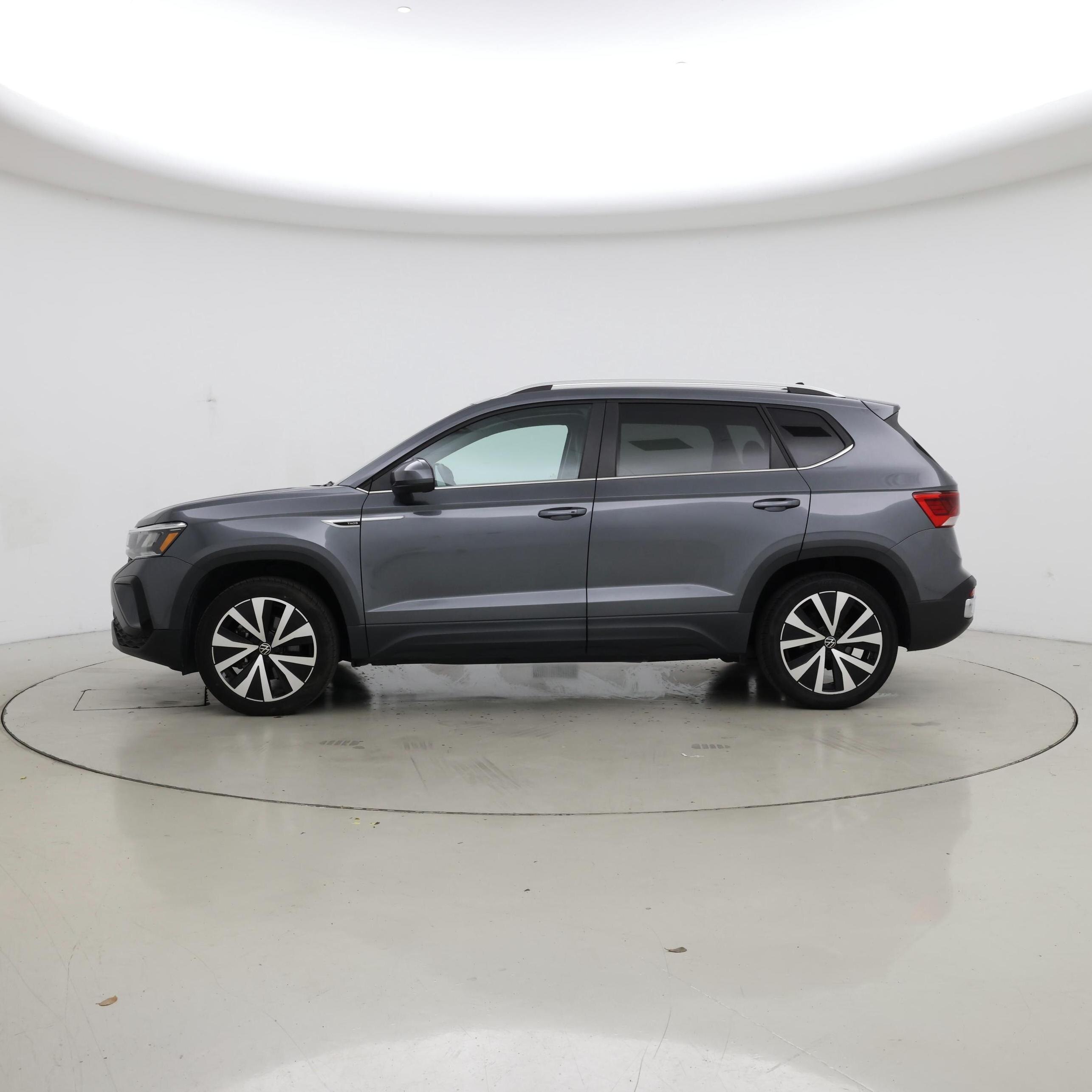 Thumbnail: 2022 Volkswagen Taos - 3