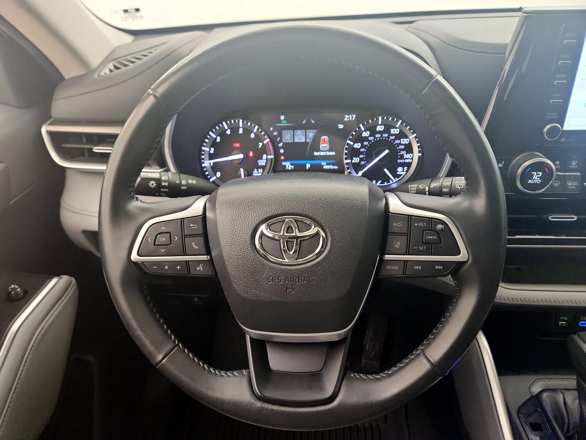 Thumbnail: 2022 Toyota Highlander - 10