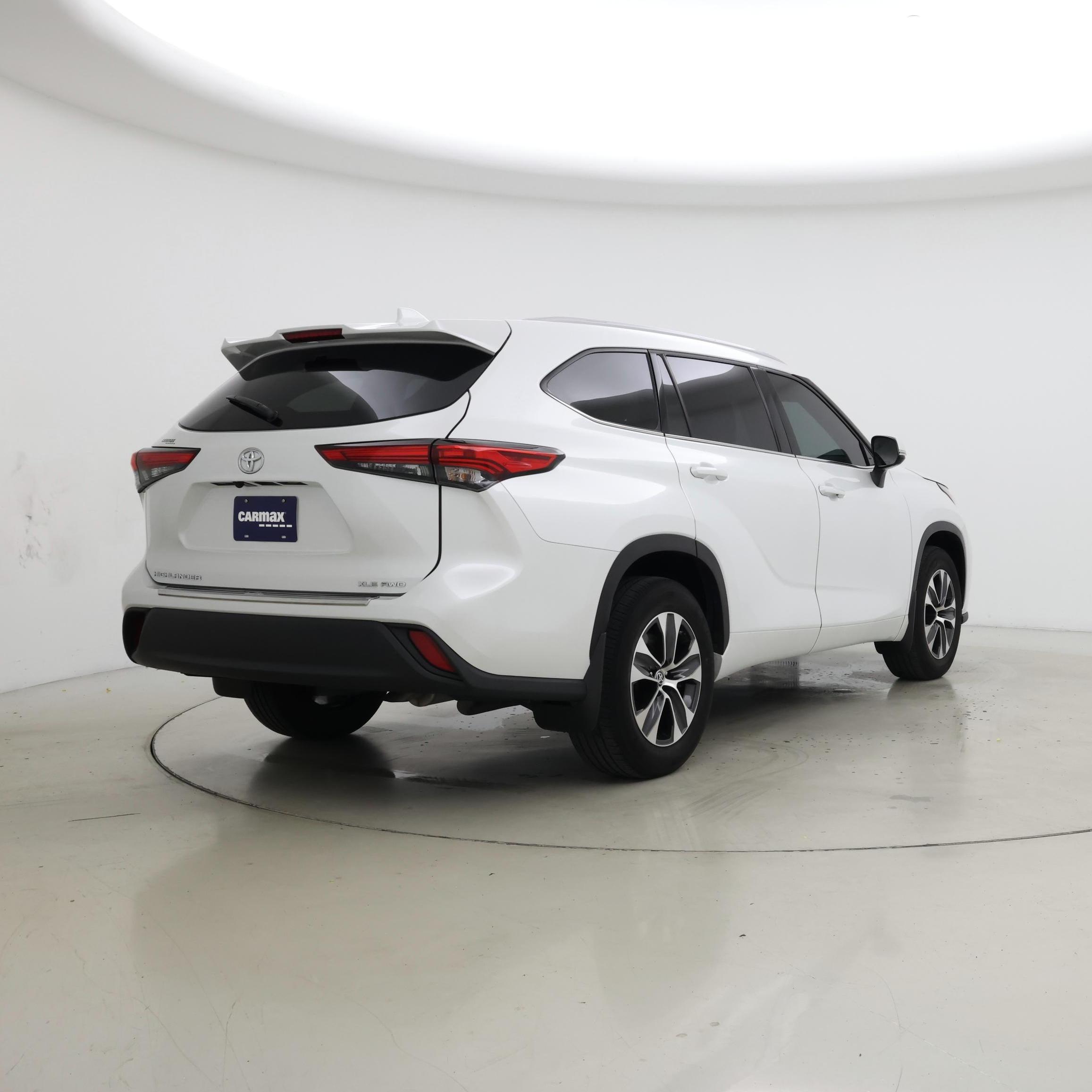 Thumbnail: 2022 Toyota Highlander - 8