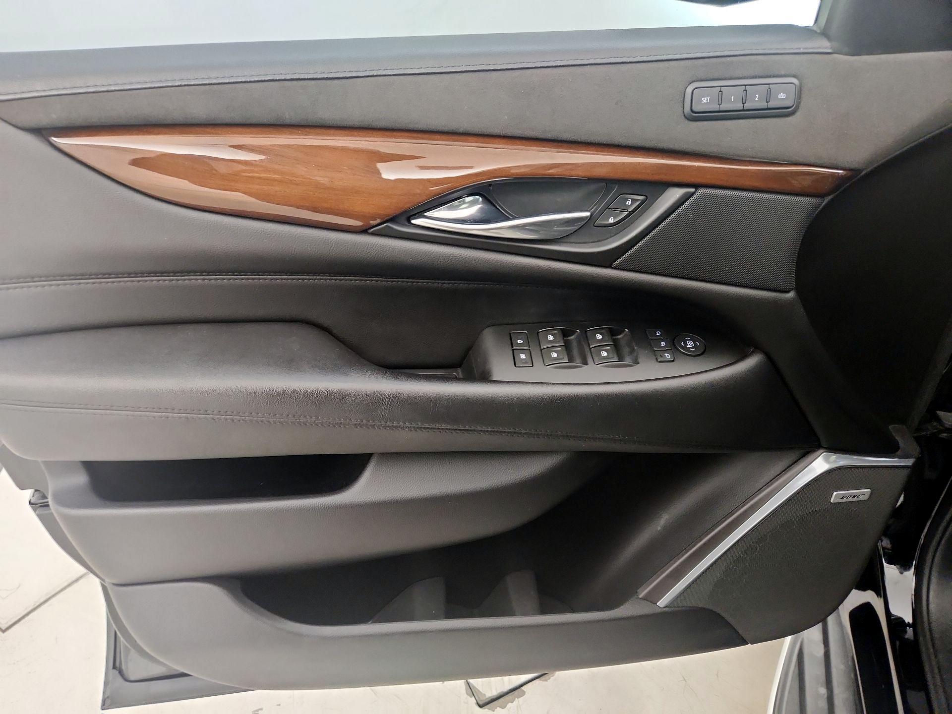 Thumbnail: 2019 Cadillac Escalade - 12